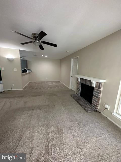 ENGLISH COUNTRY MANOR - Residential Lease