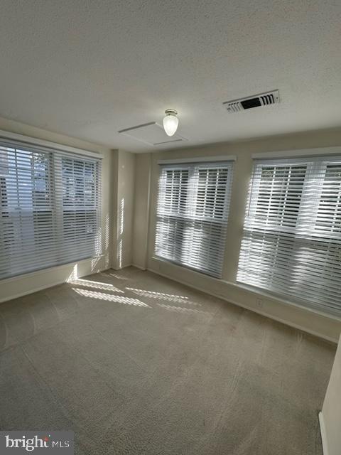 ENGLISH COUNTRY MANOR - Residential Lease