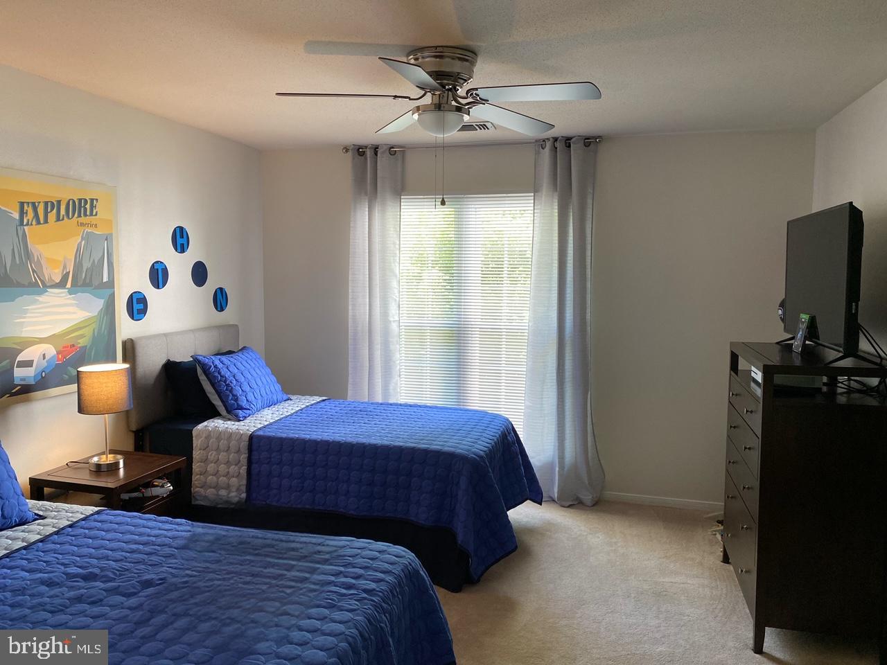 ENGLISH COUNTRY MANOR - Residential Lease