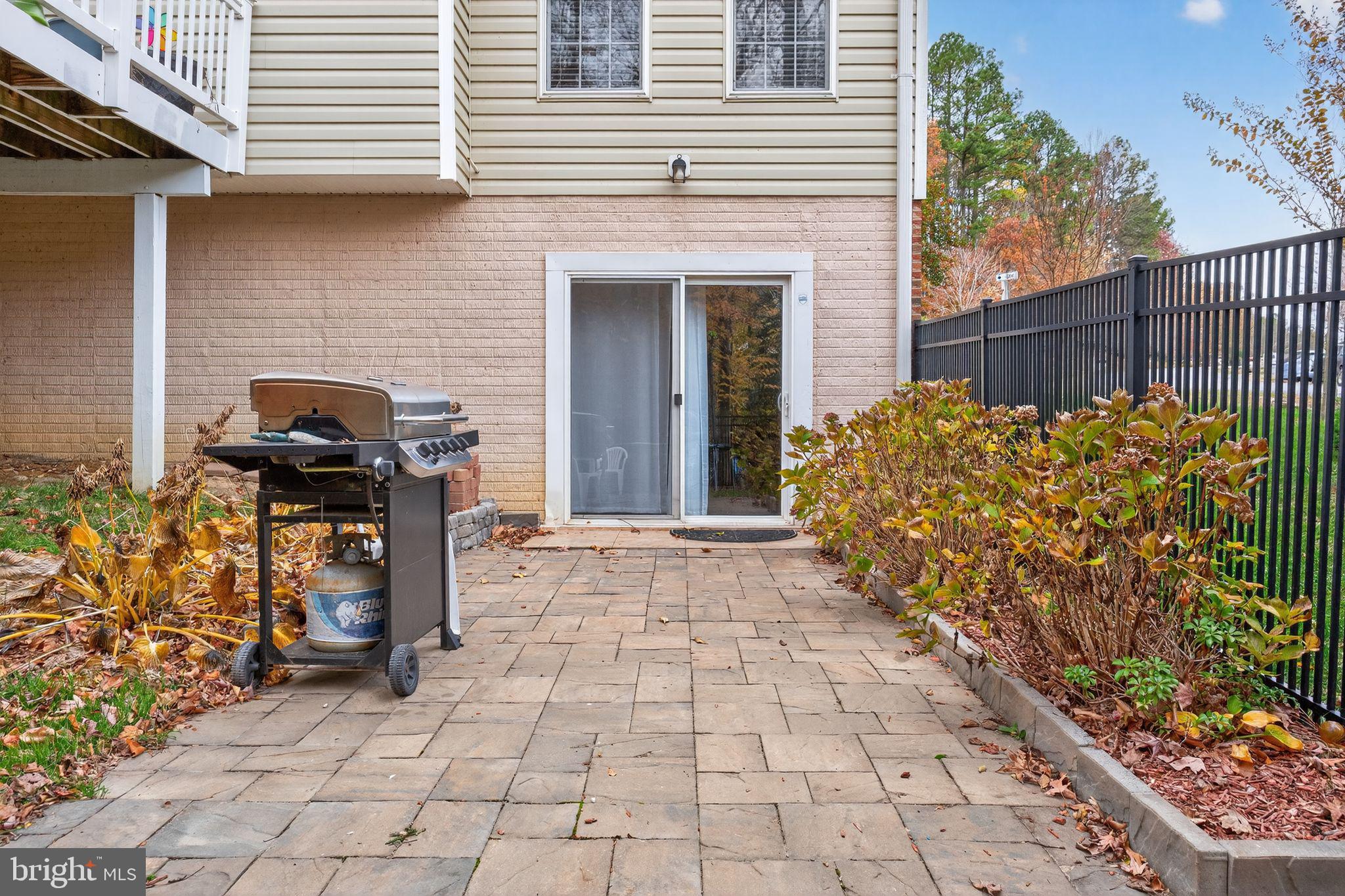 AUGUSTINE NORTH - Residential Lease