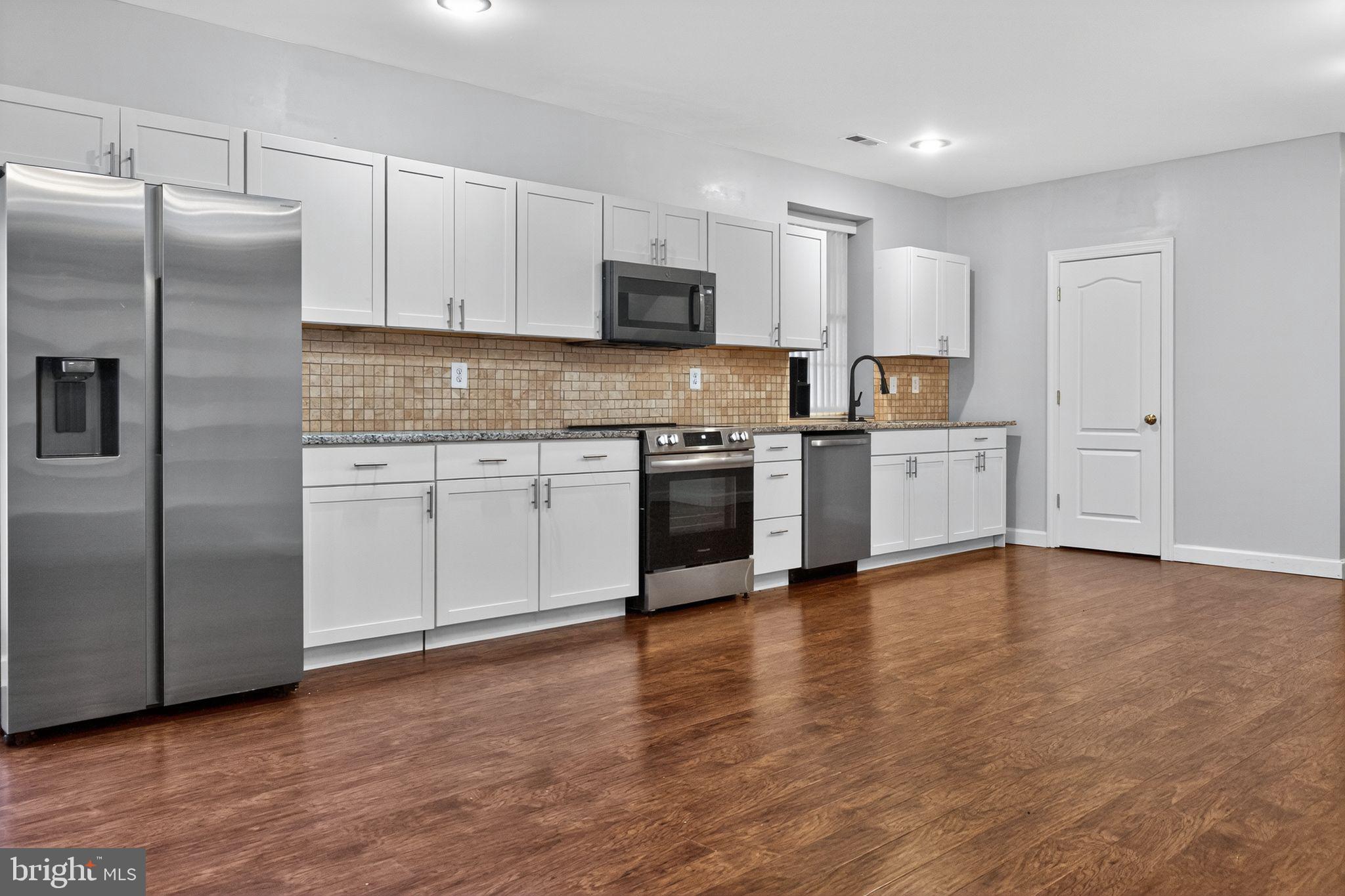 AUGUSTINE NORTH - Residential Lease