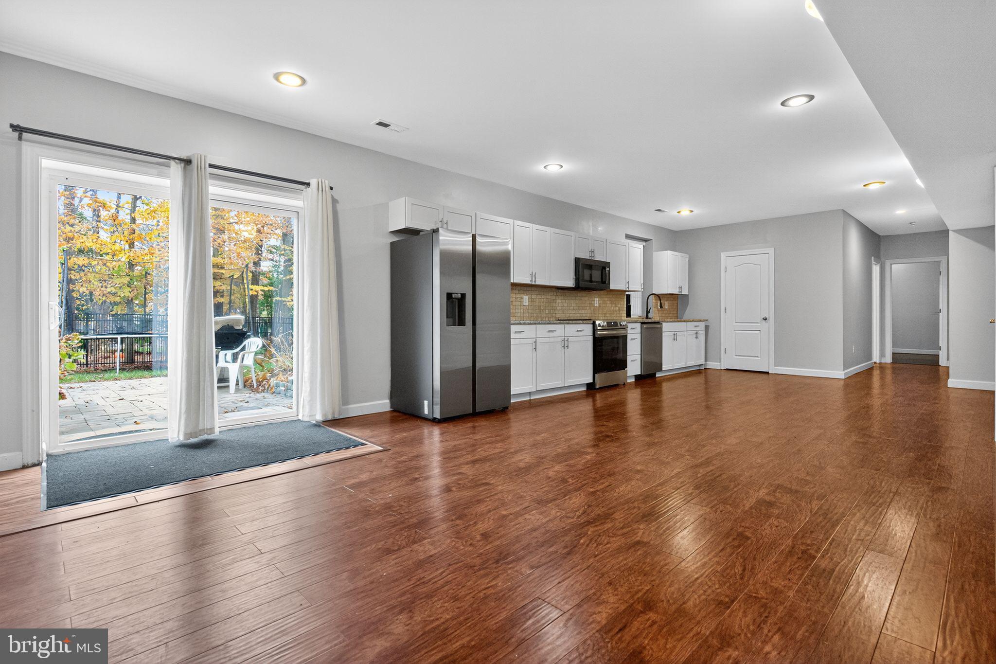 AUGUSTINE NORTH - Residential Lease