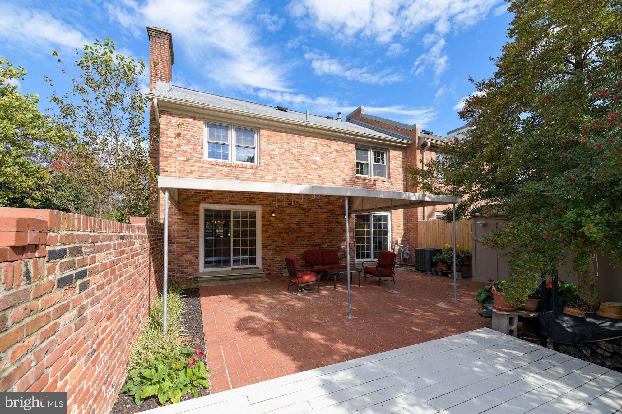 CHARLESTOWN - Residential