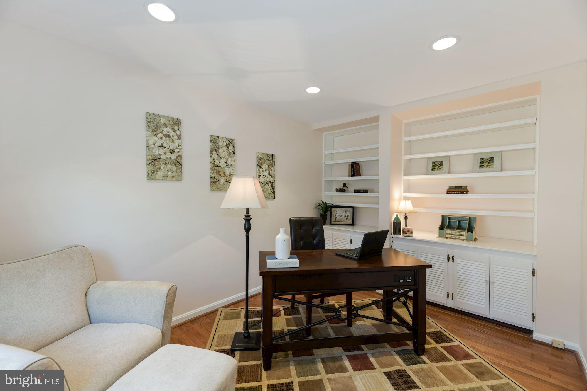 CHARLESTOWN - Residential