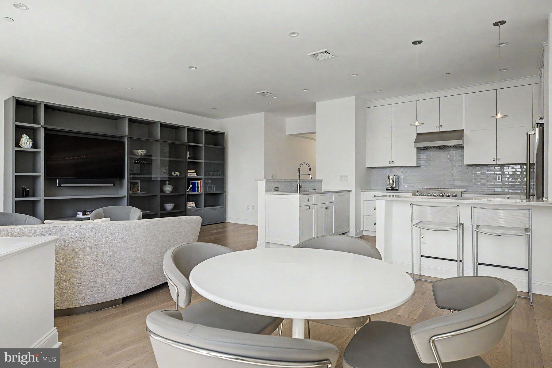 RITTENHOUSE SQUARE - Residential