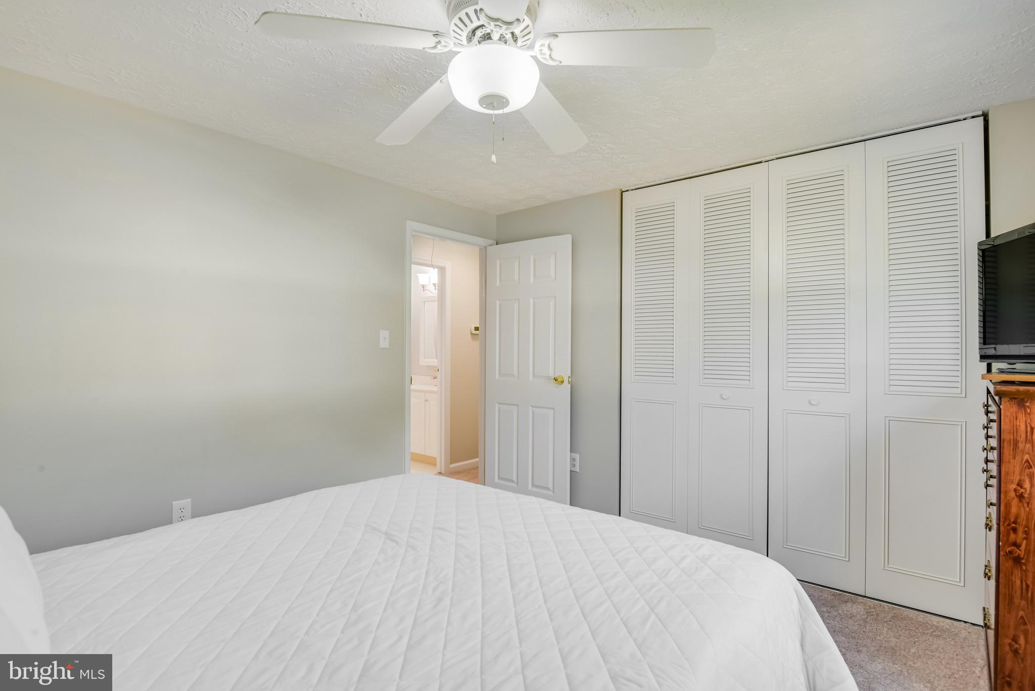 CHALET WOODS - Residential