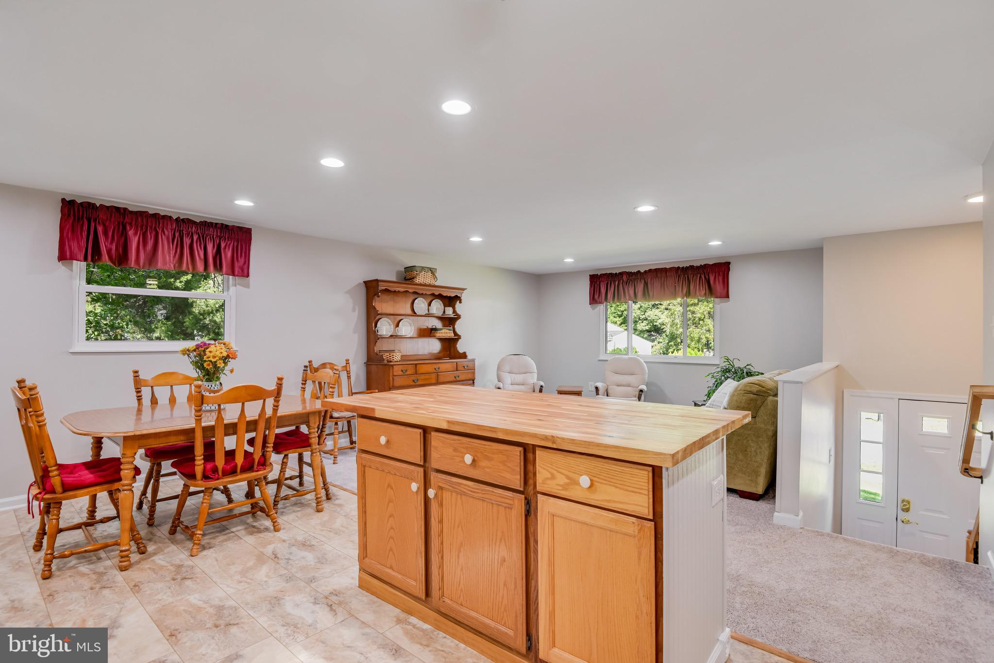 CHALET WOODS - Residential