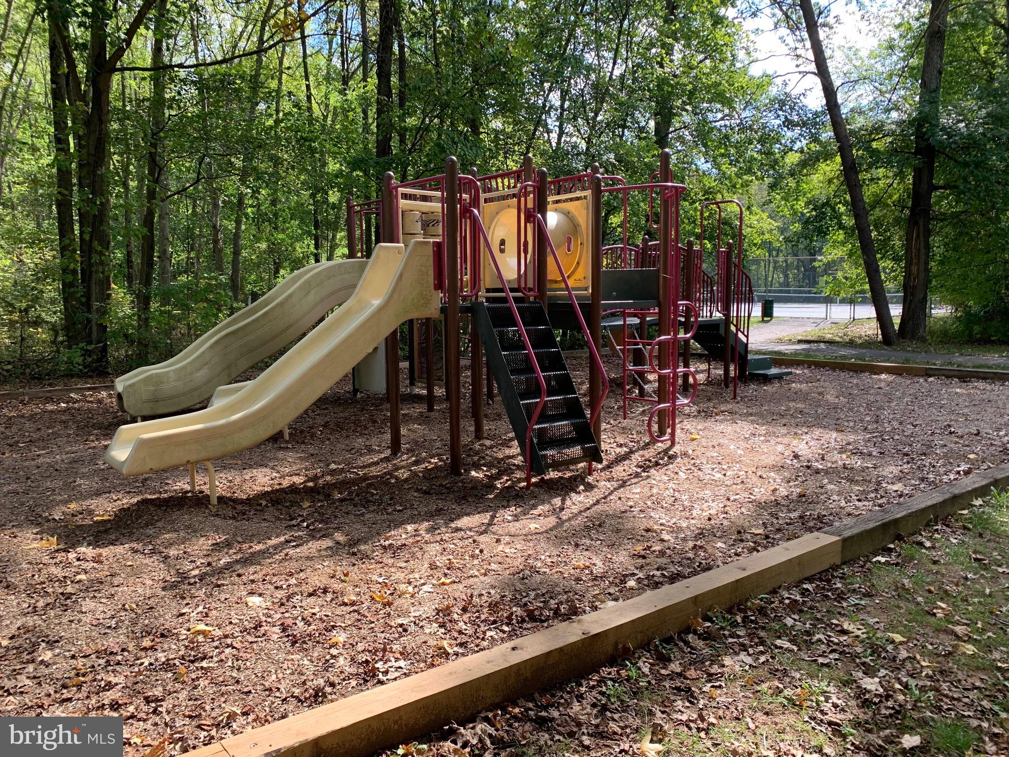 CHALET WOODS - Residential