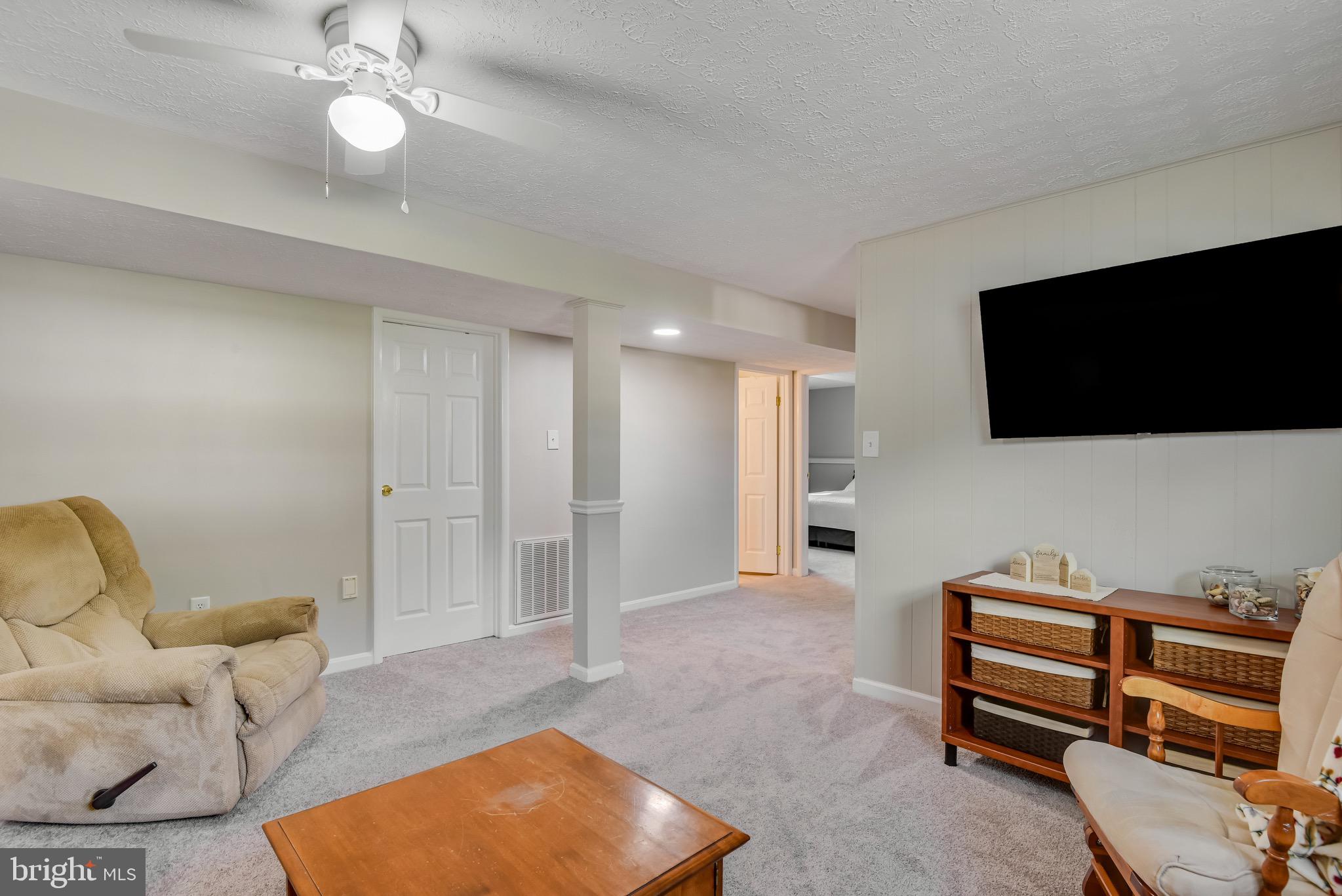 CHALET WOODS - Residential