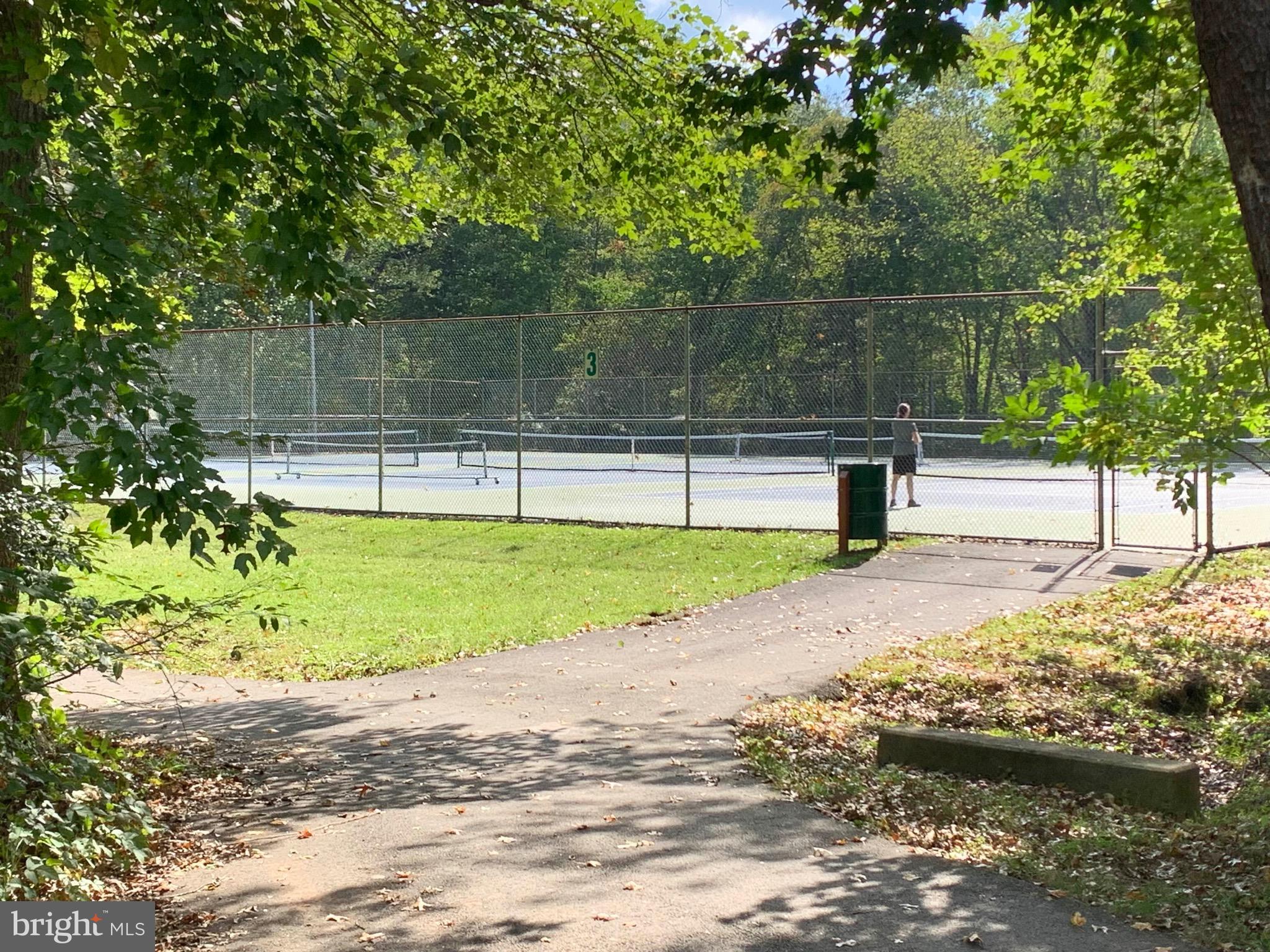 CHALET WOODS - Residential