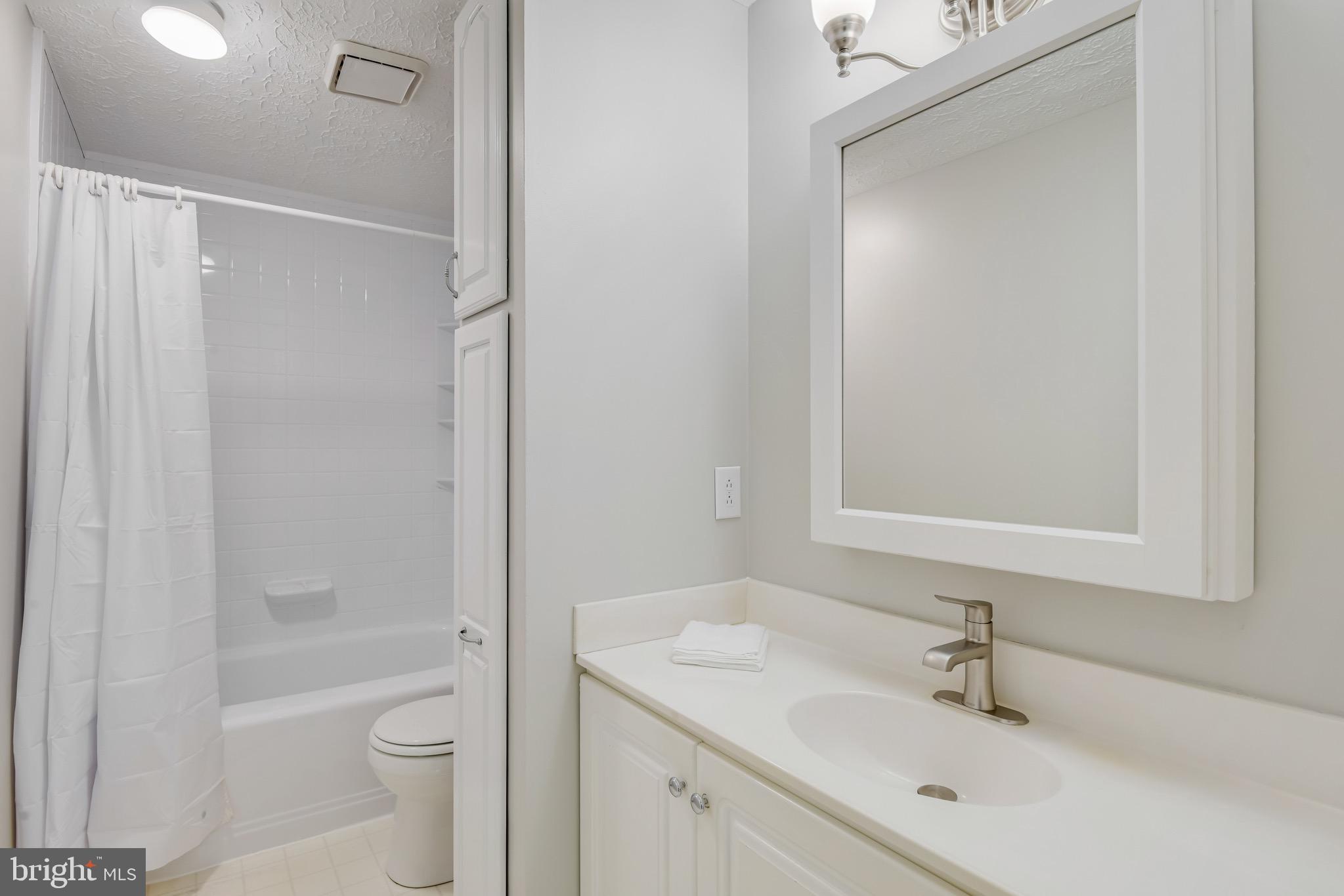 CHALET WOODS - Residential