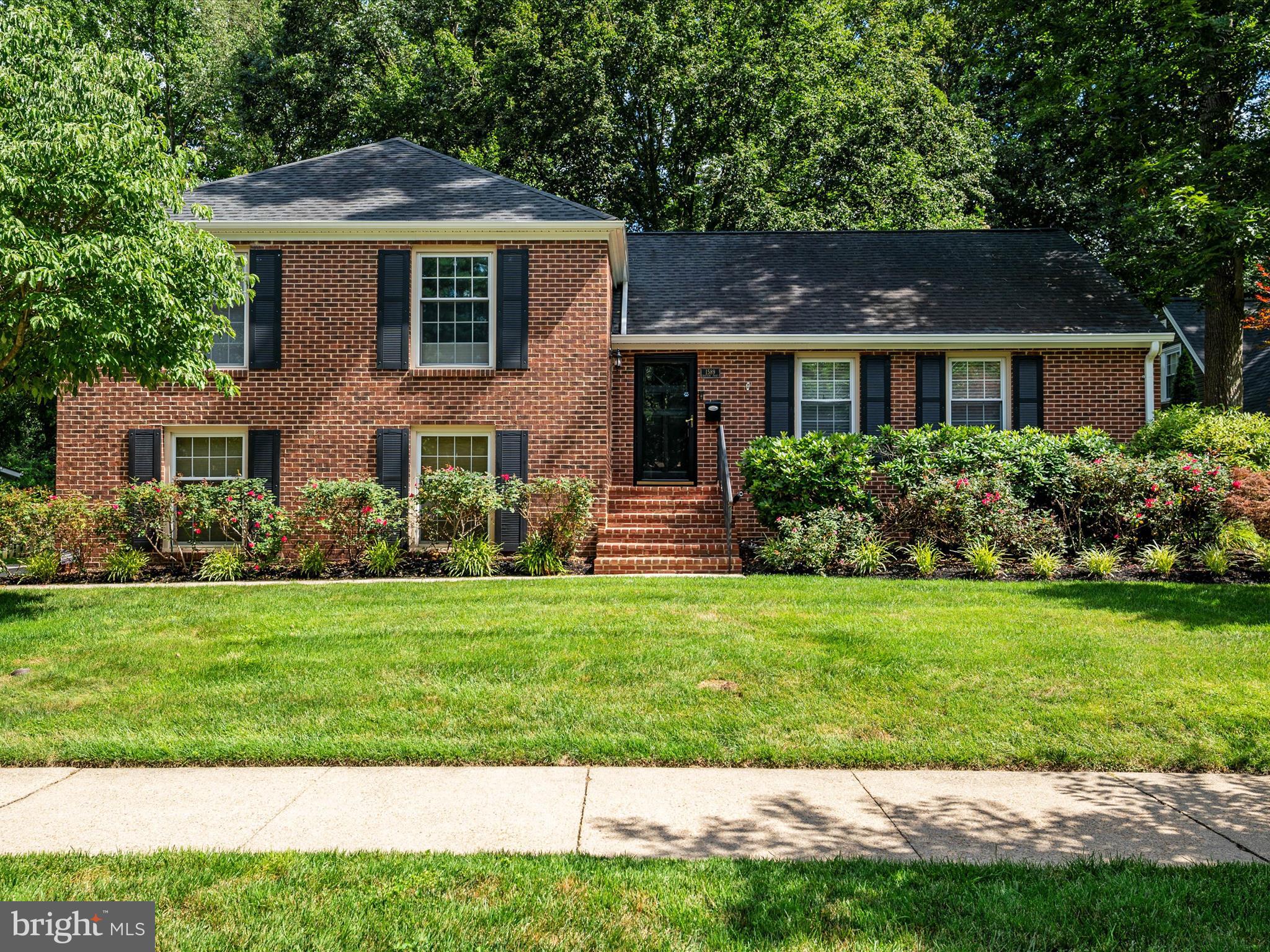 1589 CROFTON PARKWAY