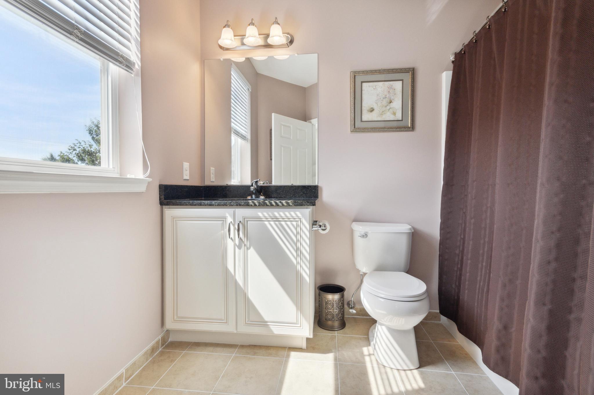 ENCLAVEATWILLIAMSTAD - Residential