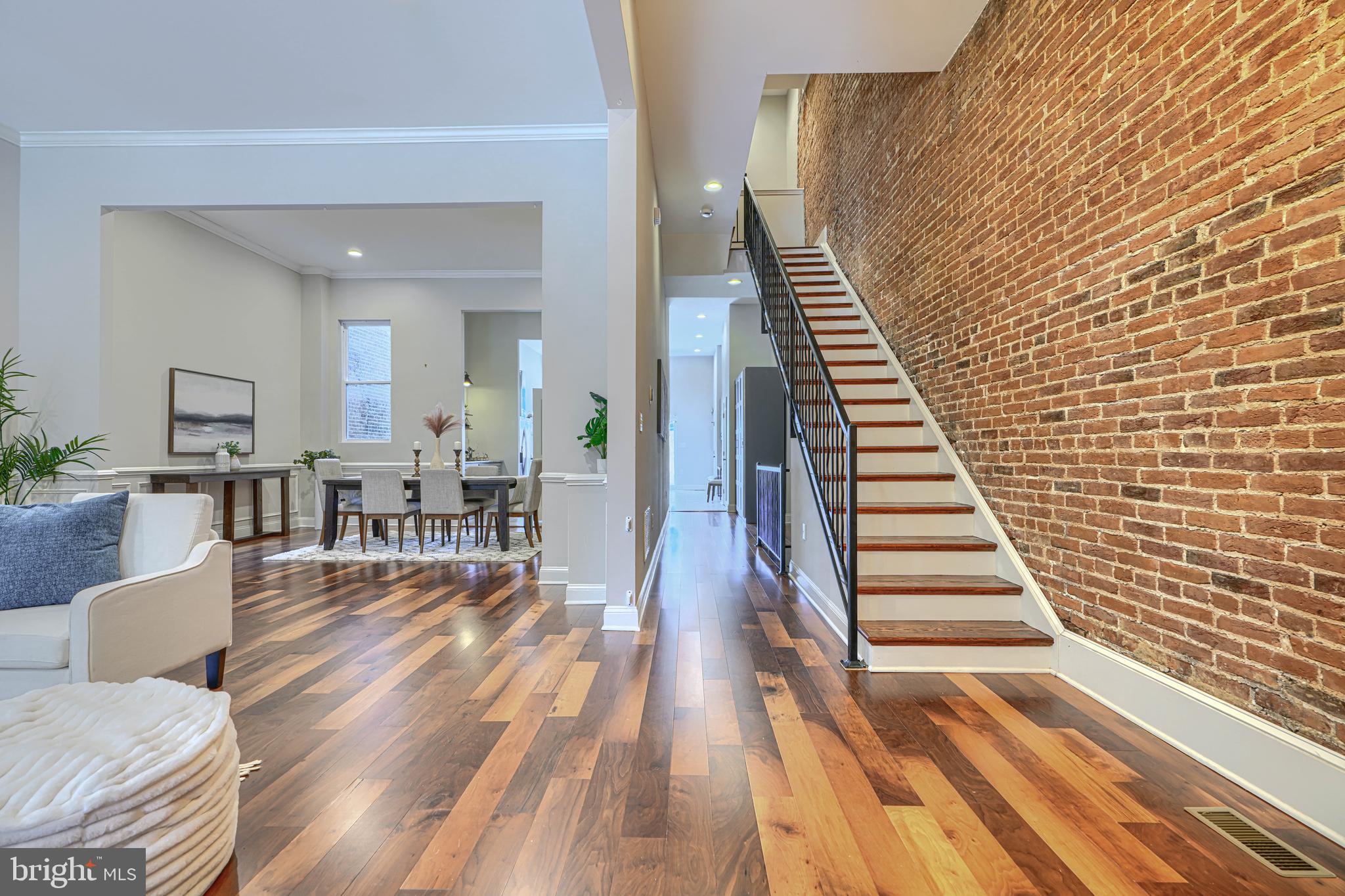 2506 MADISON AVENUE