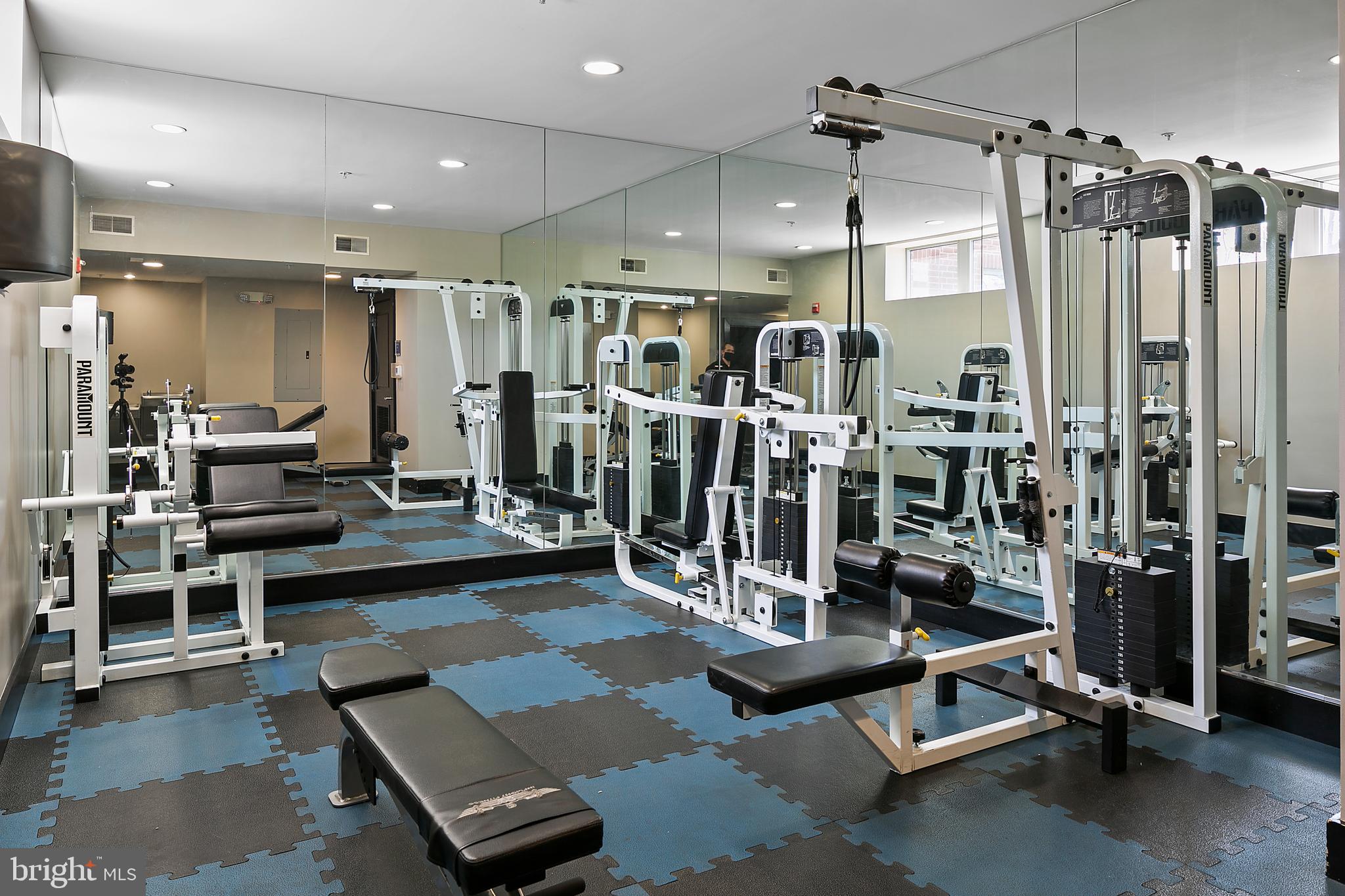 ROSSLYN - Residential