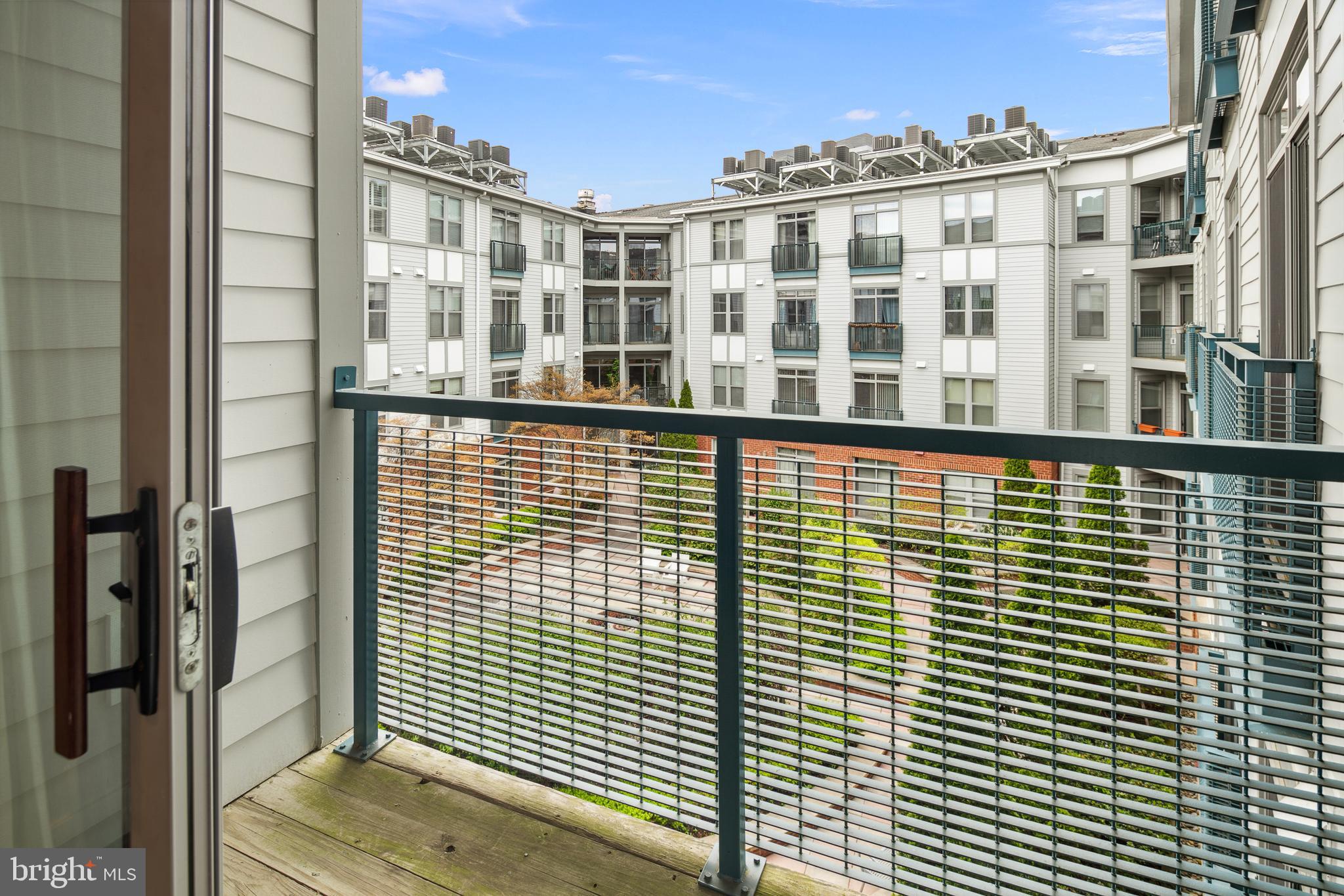 ROSSLYN - Residential