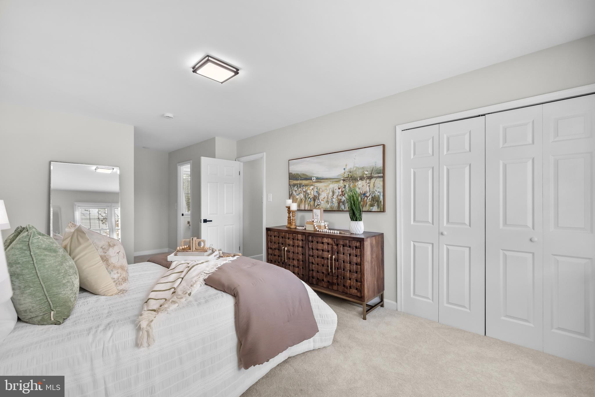 LAKE BRADDOCK - Residential