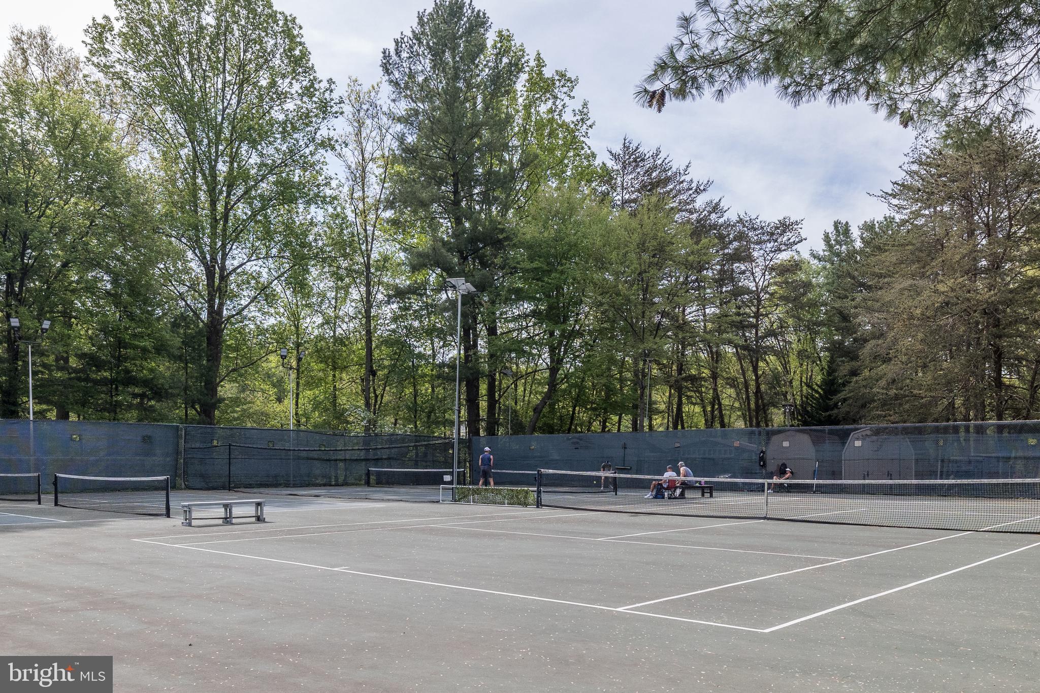 LAKE BRADDOCK - Residential