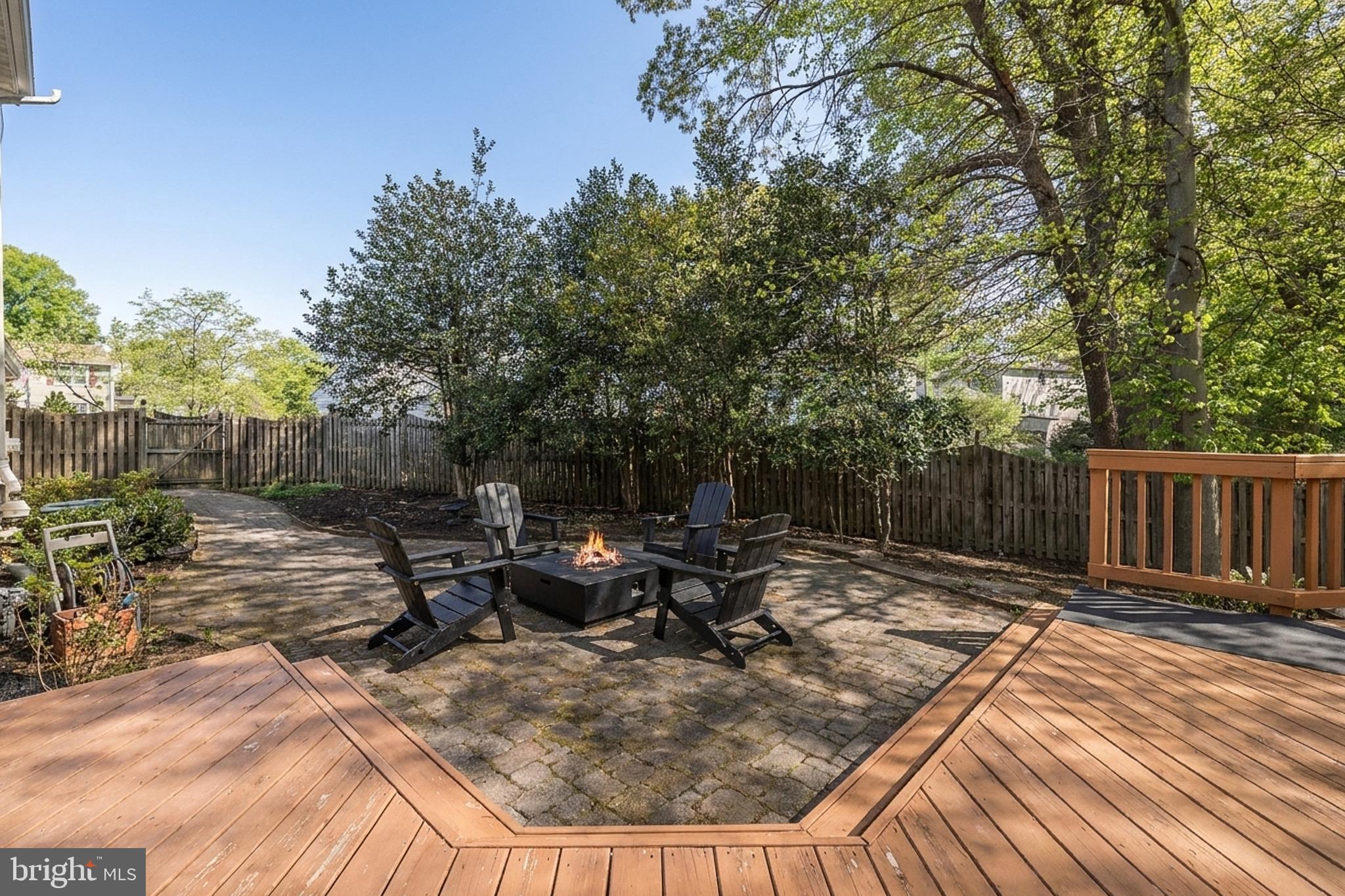 LAKE BRADDOCK - Residential