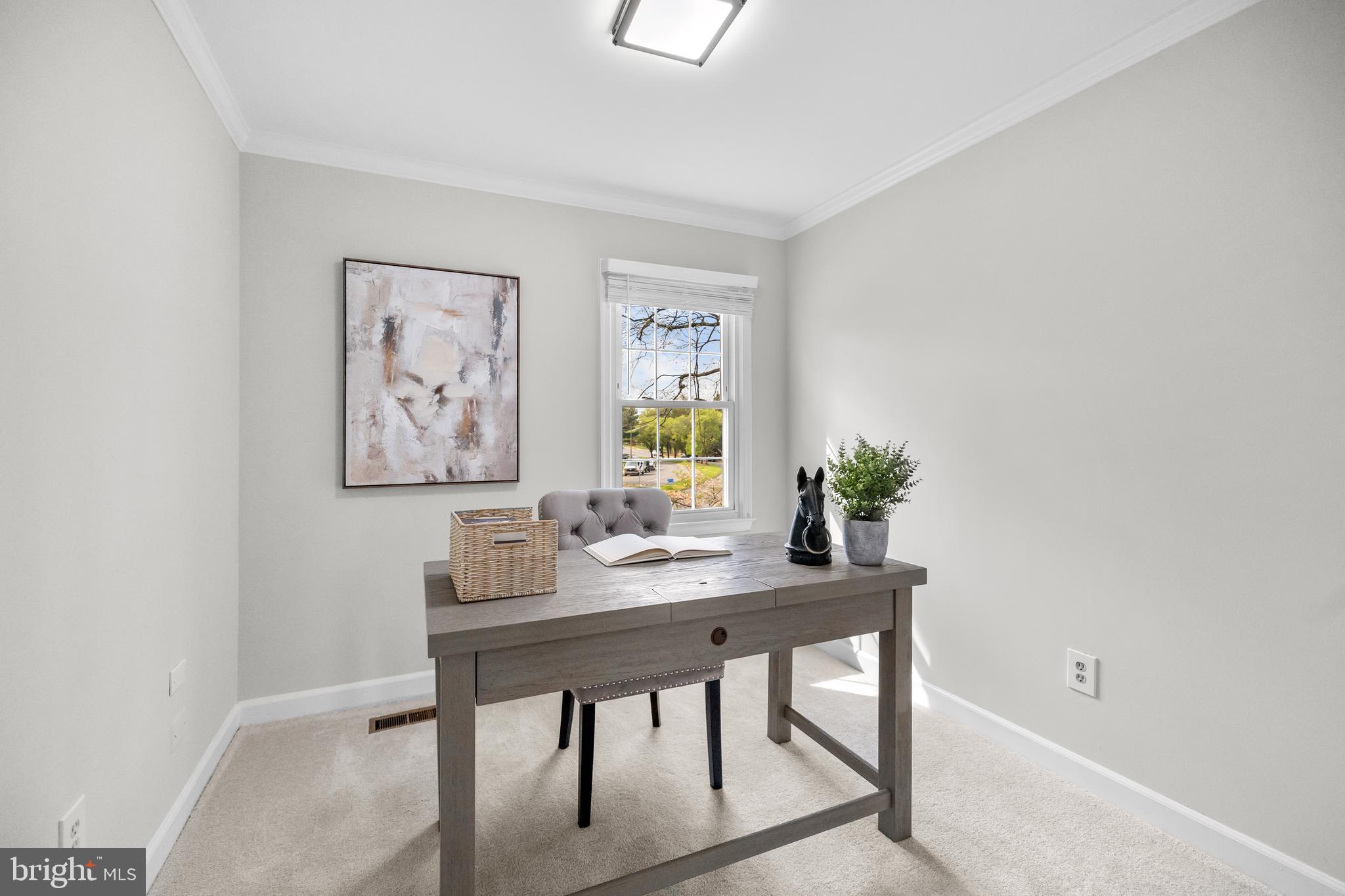 LAKE BRADDOCK - Residential