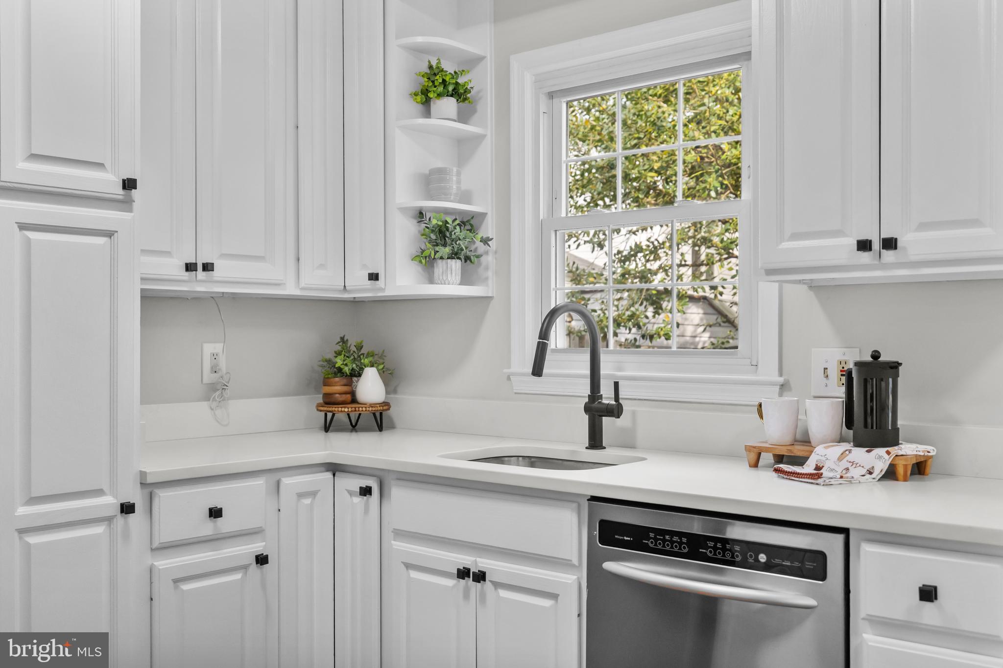 LAKE BRADDOCK - Residential