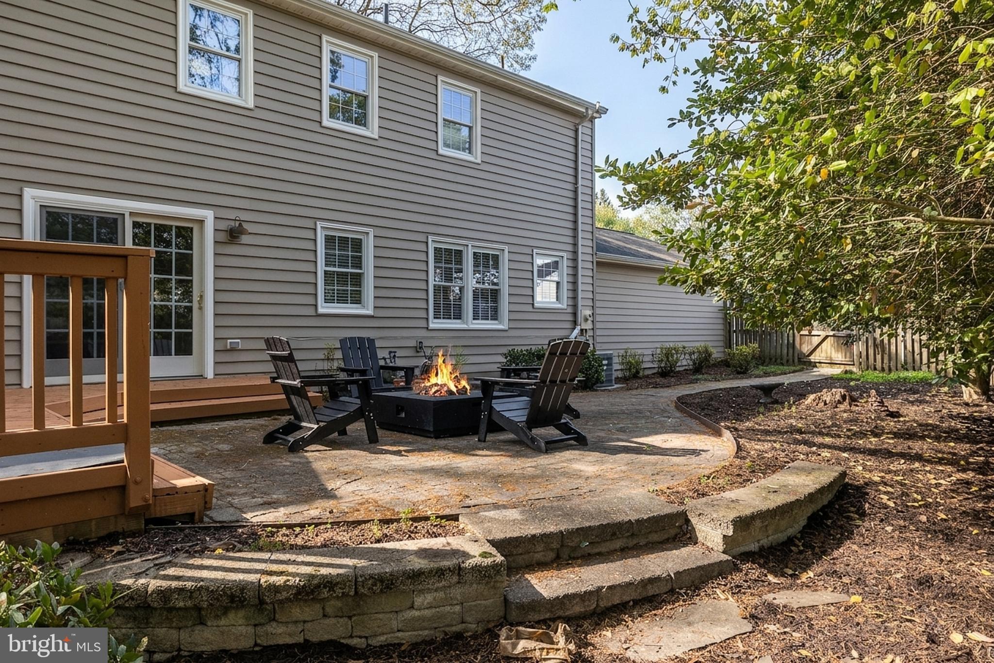 LAKE BRADDOCK - Residential