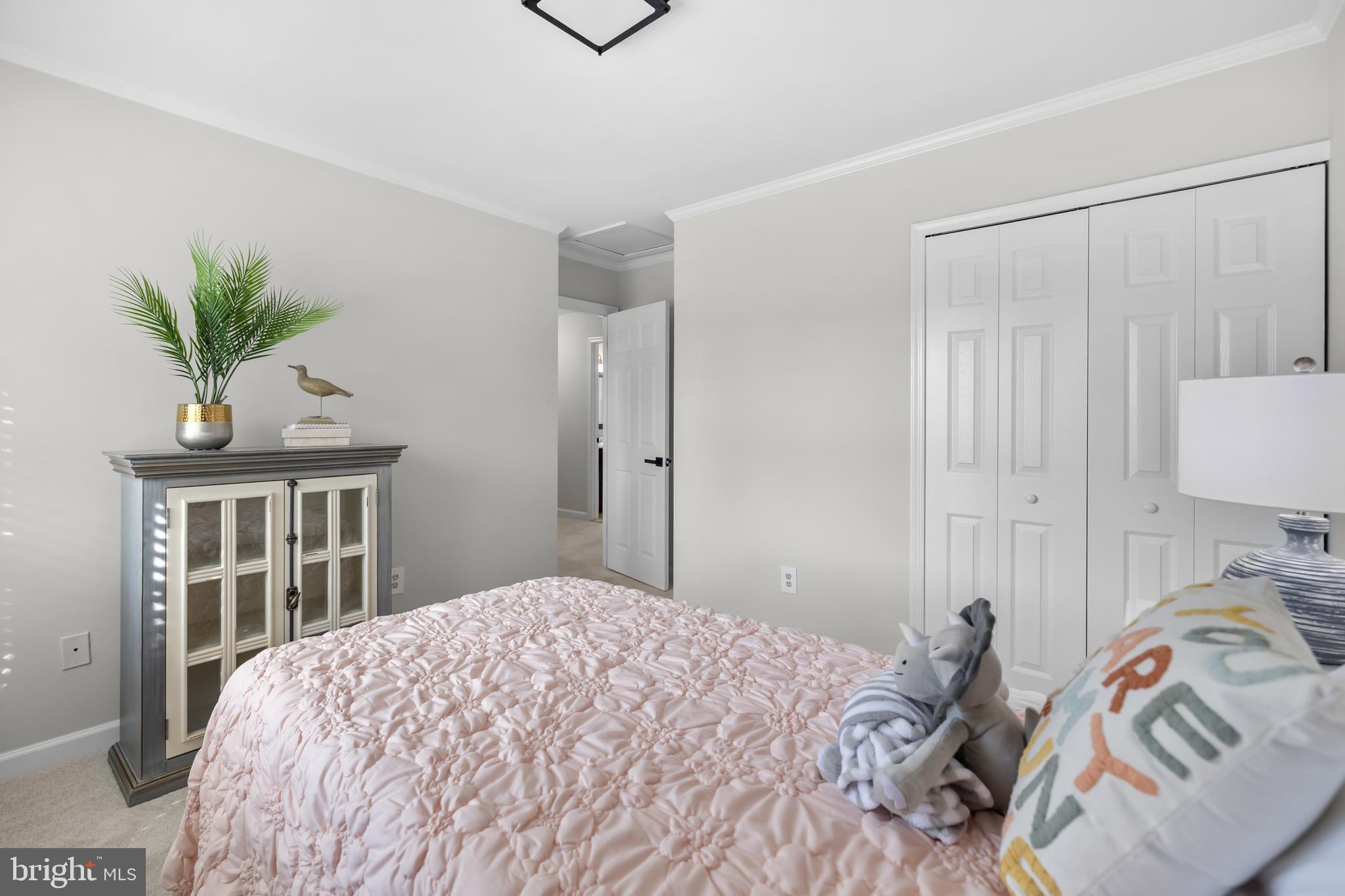 LAKE BRADDOCK - Residential