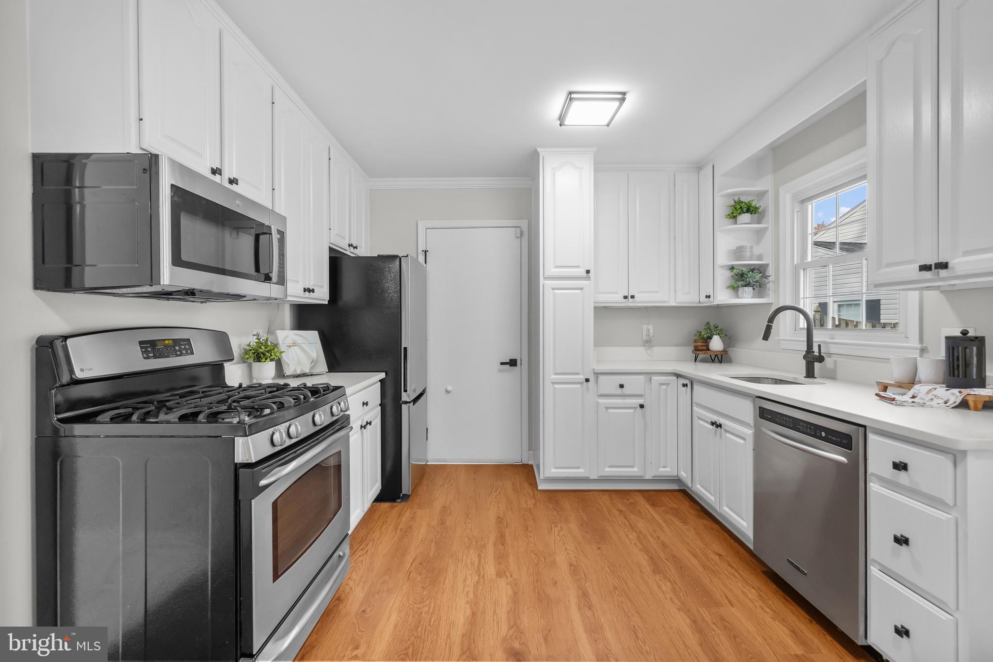 LAKE BRADDOCK - Residential