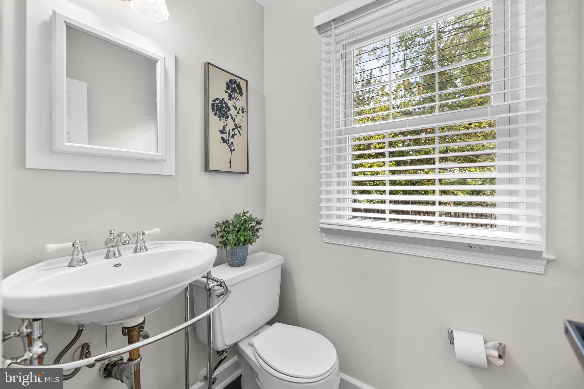 LAKE BRADDOCK - Residential