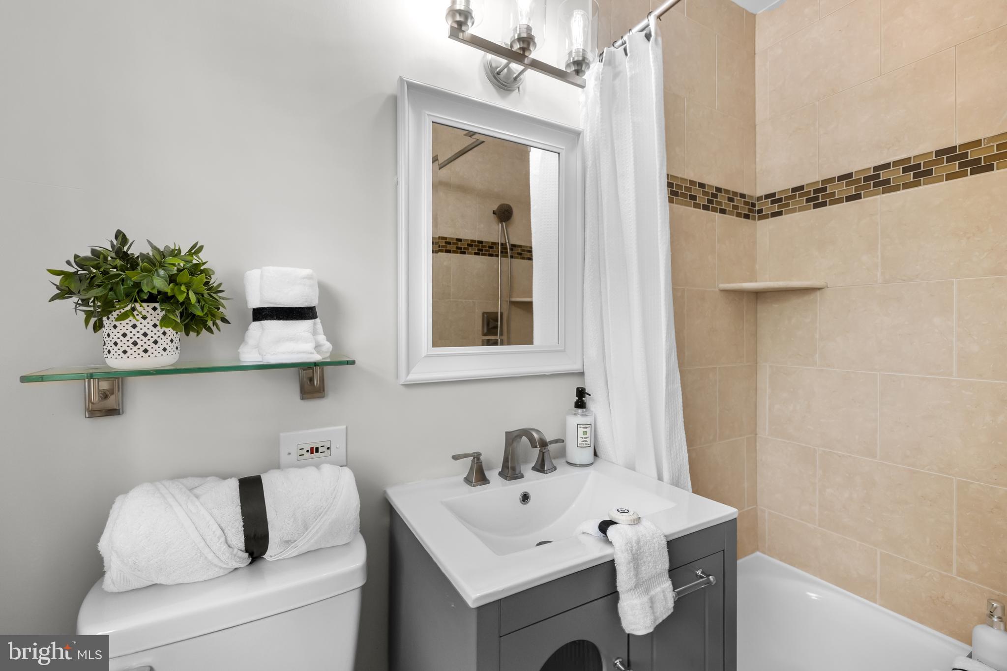 LAKE BRADDOCK - Residential