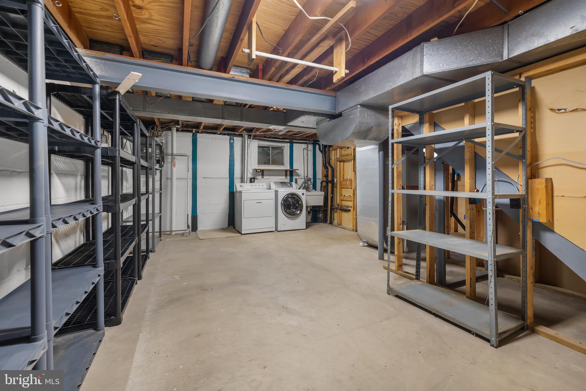 LAKE BRADDOCK - Residential