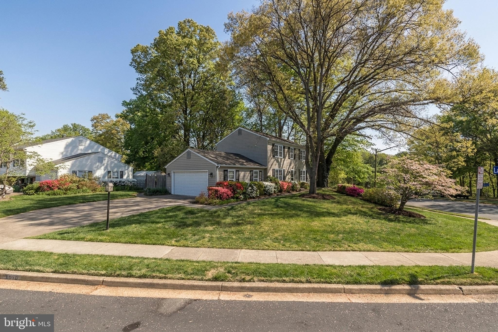 LAKE BRADDOCK - Residential