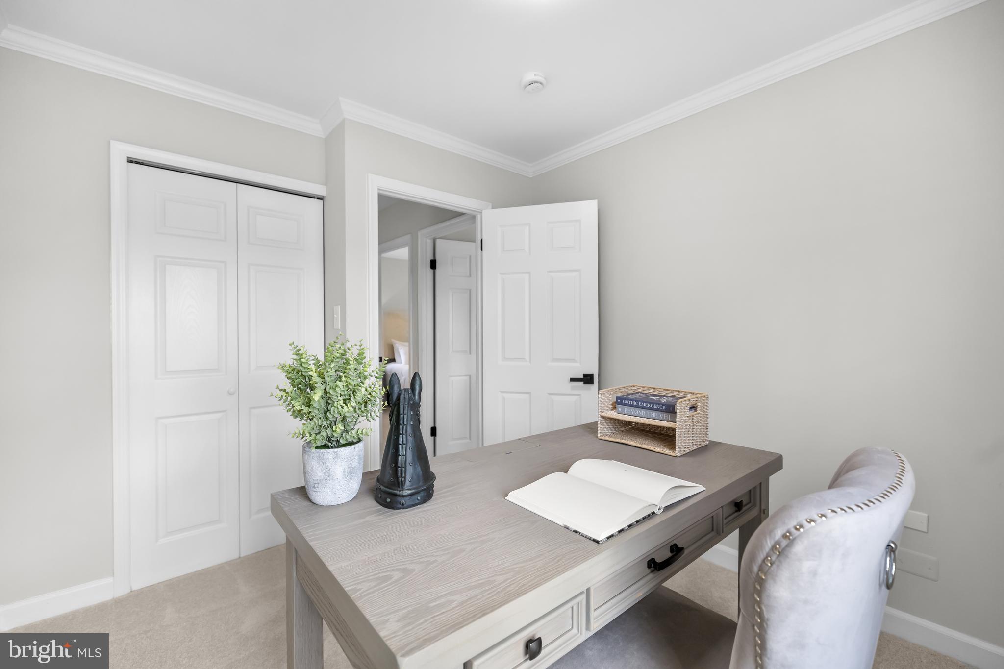 LAKE BRADDOCK - Residential