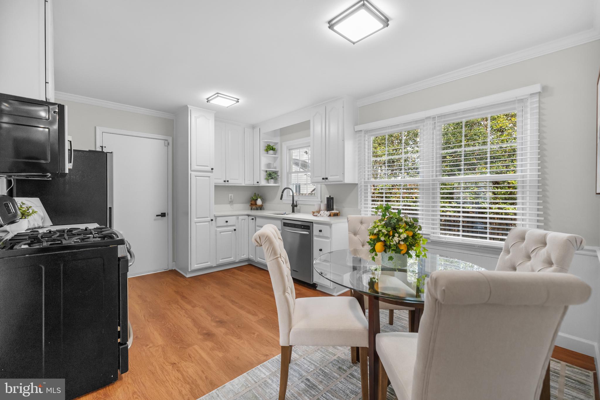 LAKE BRADDOCK - Residential