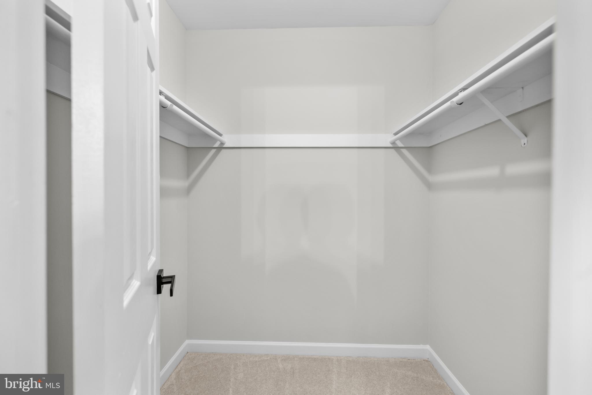 LAKE BRADDOCK - Residential