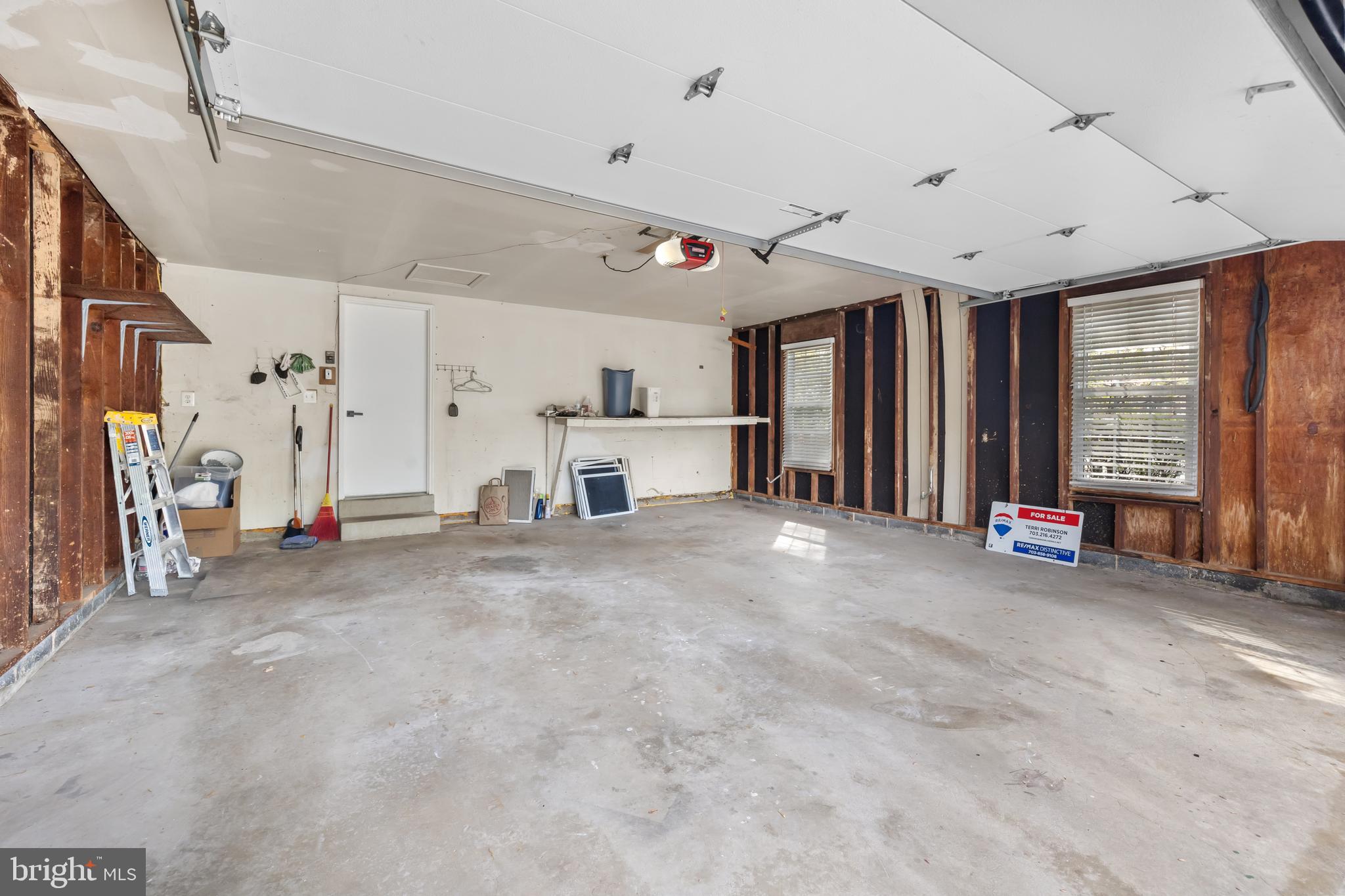 LAKE BRADDOCK - Residential