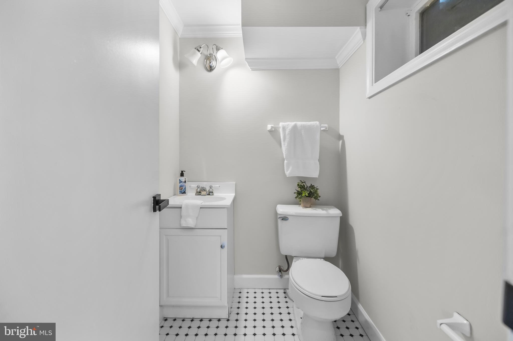 LAKE BRADDOCK - Residential