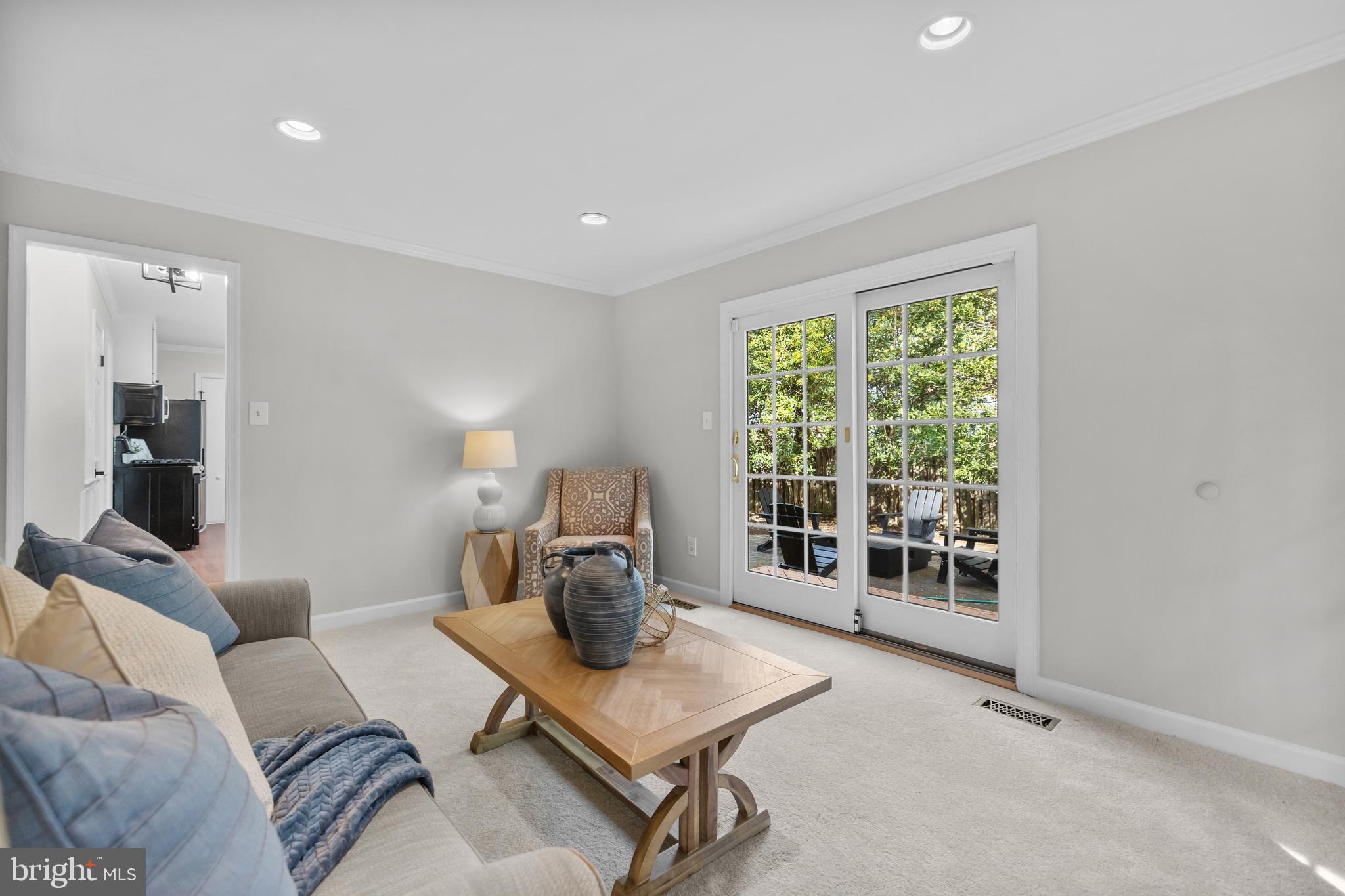 LAKE BRADDOCK - Residential