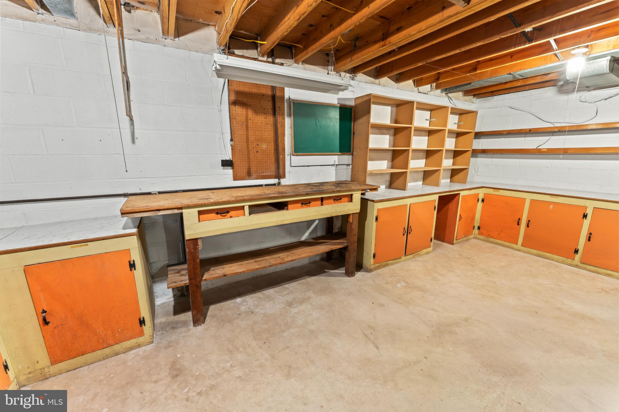 WEST SPRINGFIELD - Residential