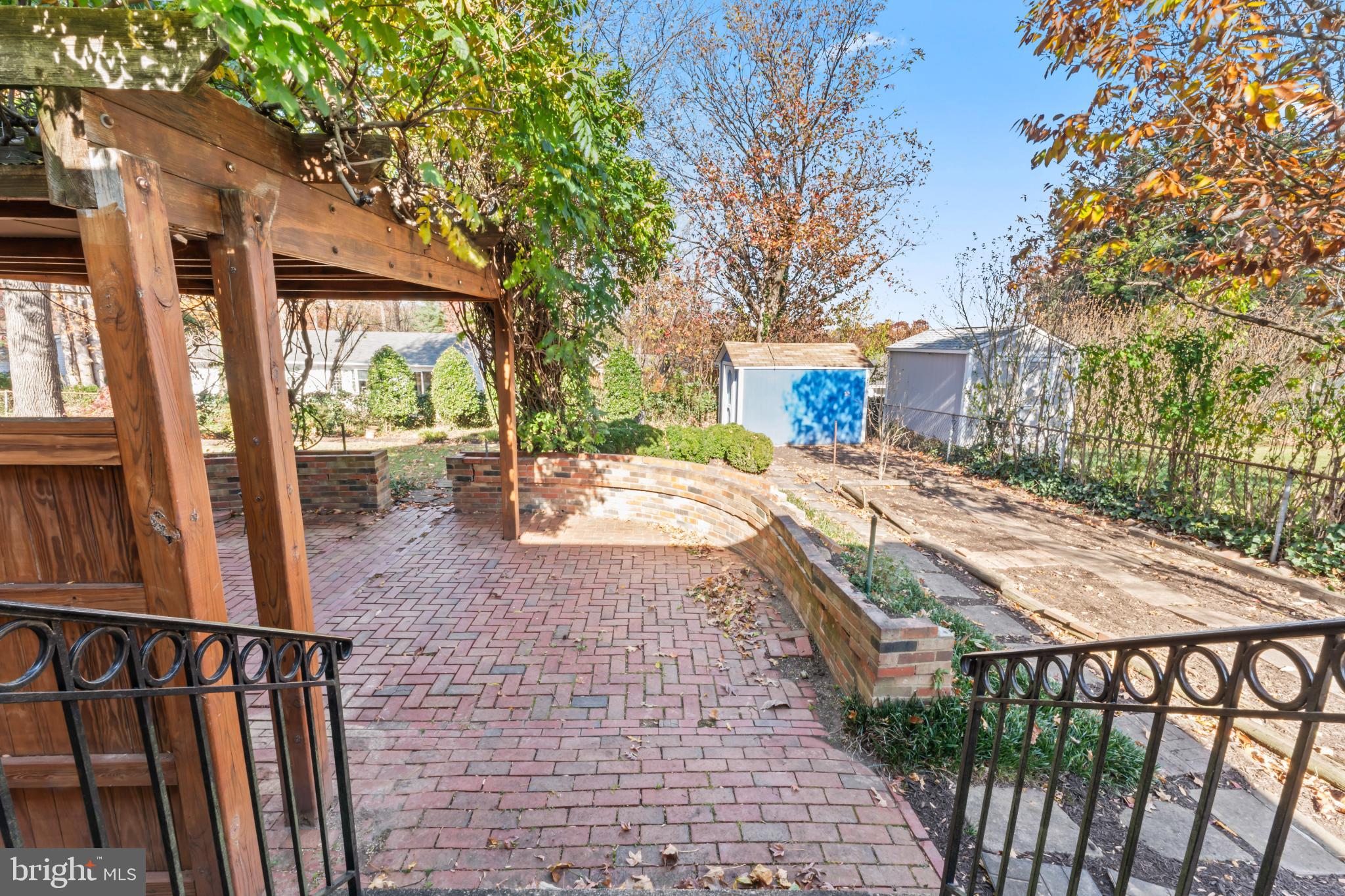 WEST SPRINGFIELD - Residential