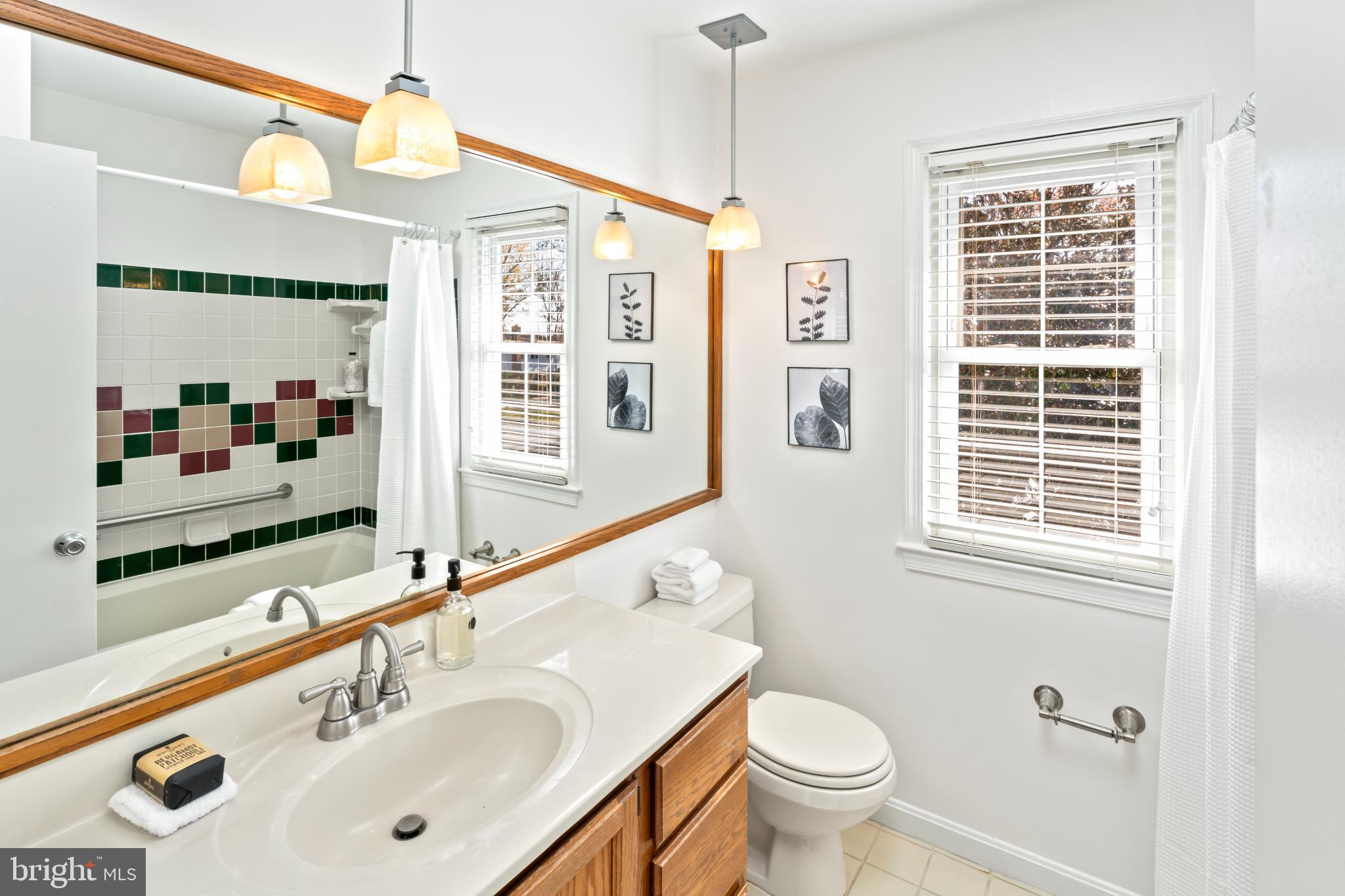 WEST SPRINGFIELD - Residential