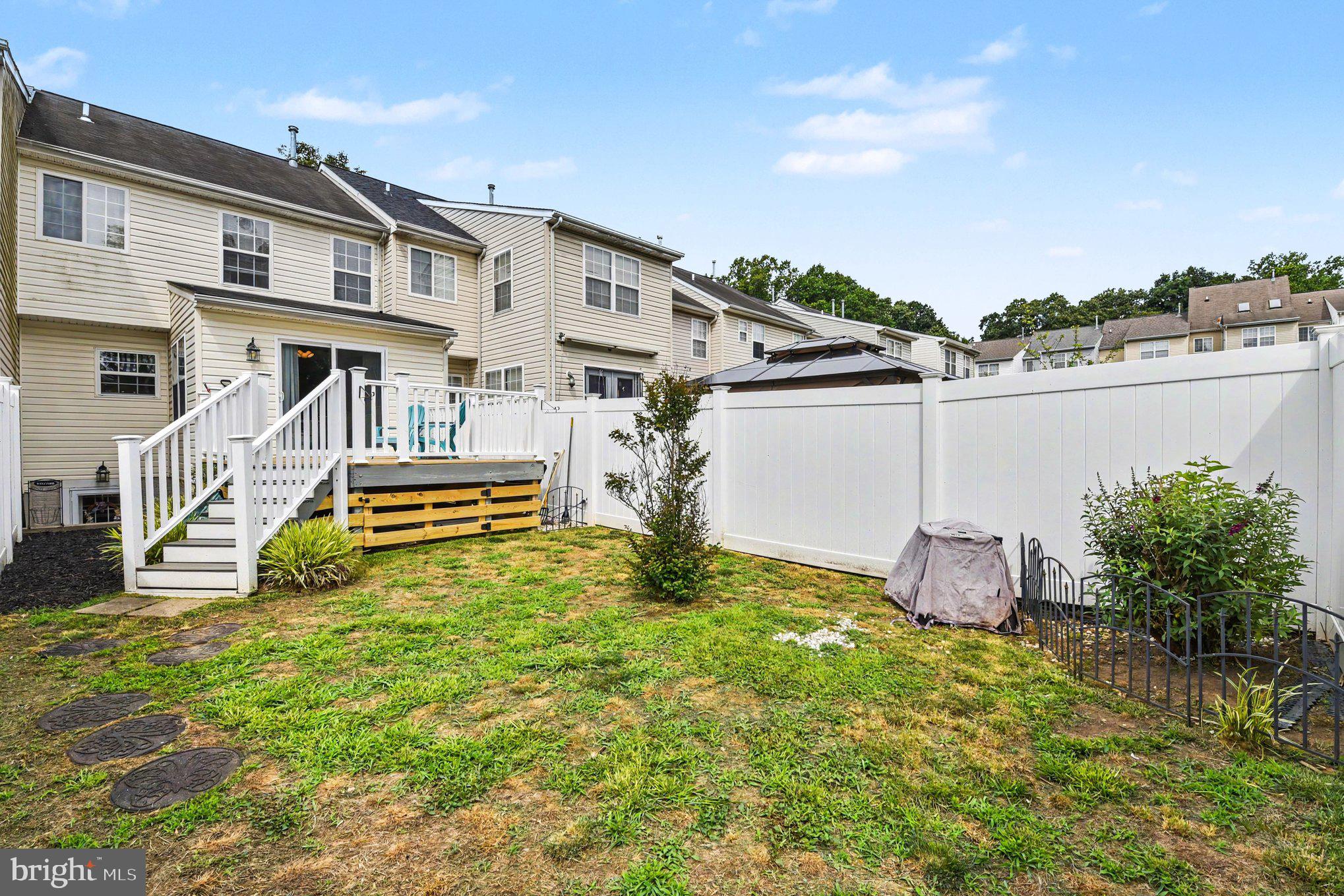 715 SHALLOW RIDGE COURT