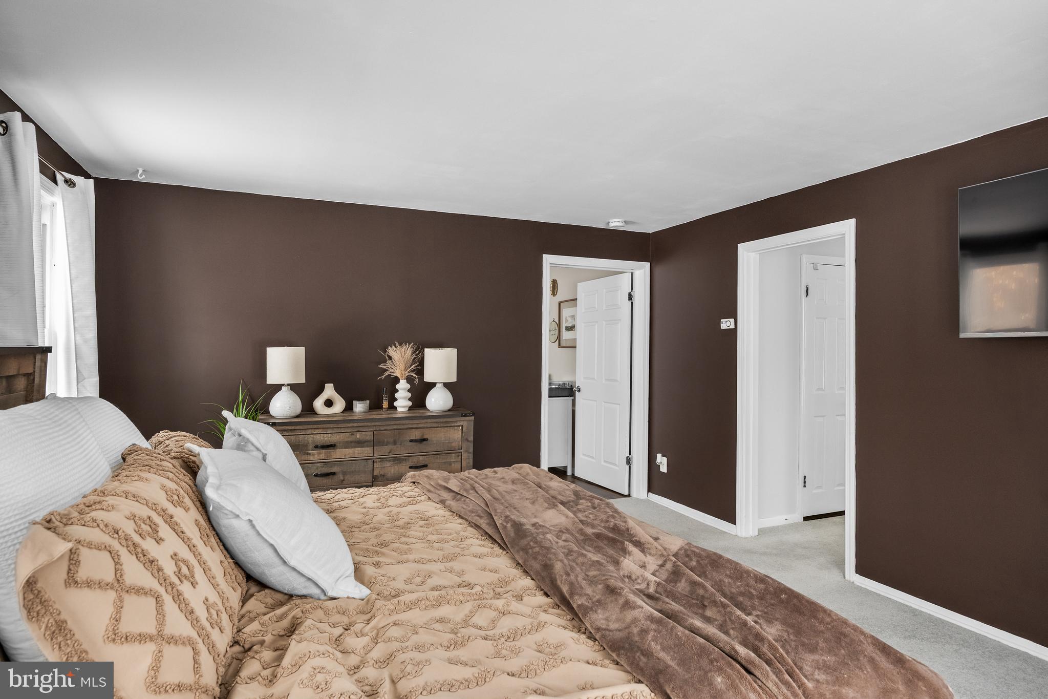 NONE AVA ILABLE - Residential