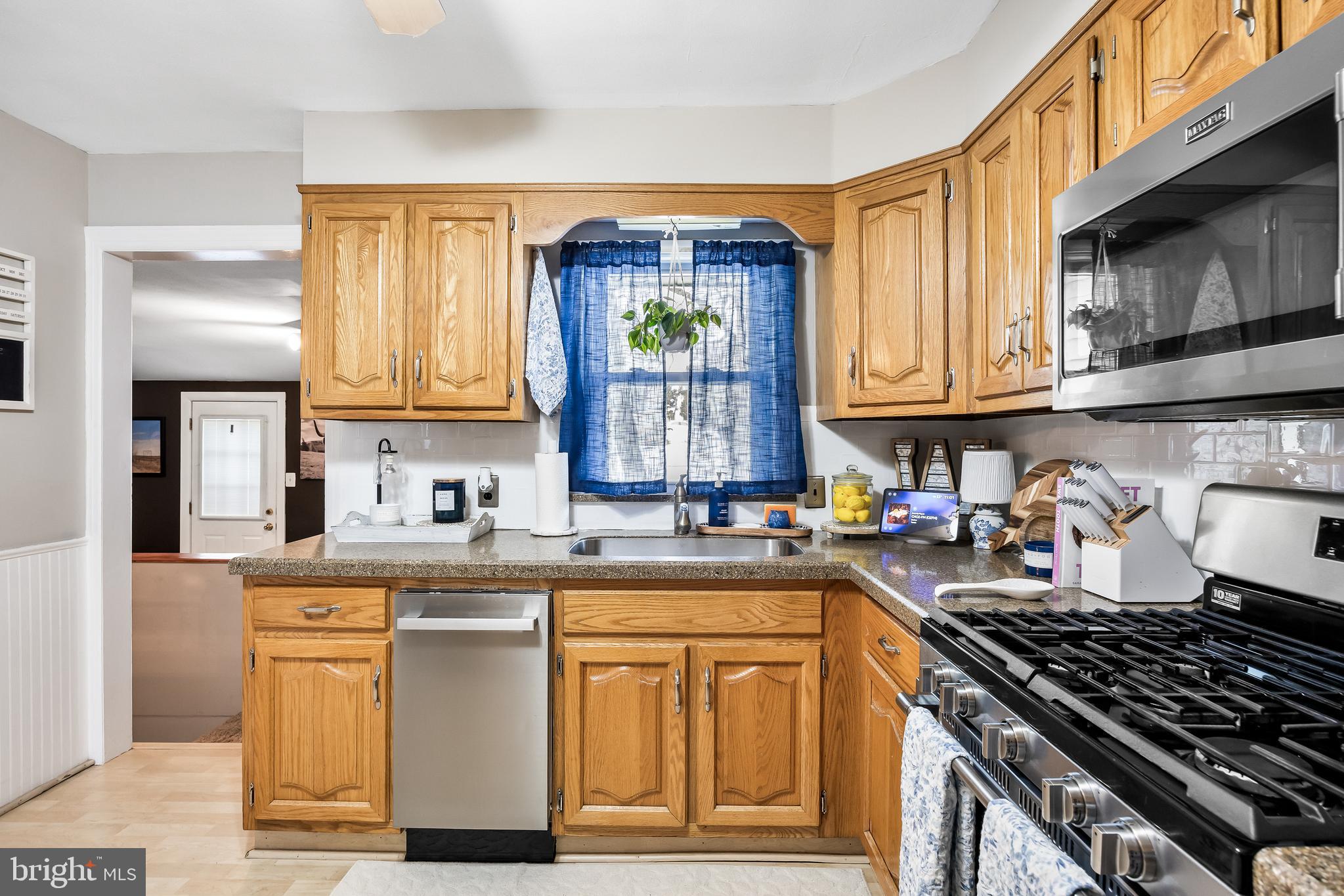 NONE AVA ILABLE - Residential