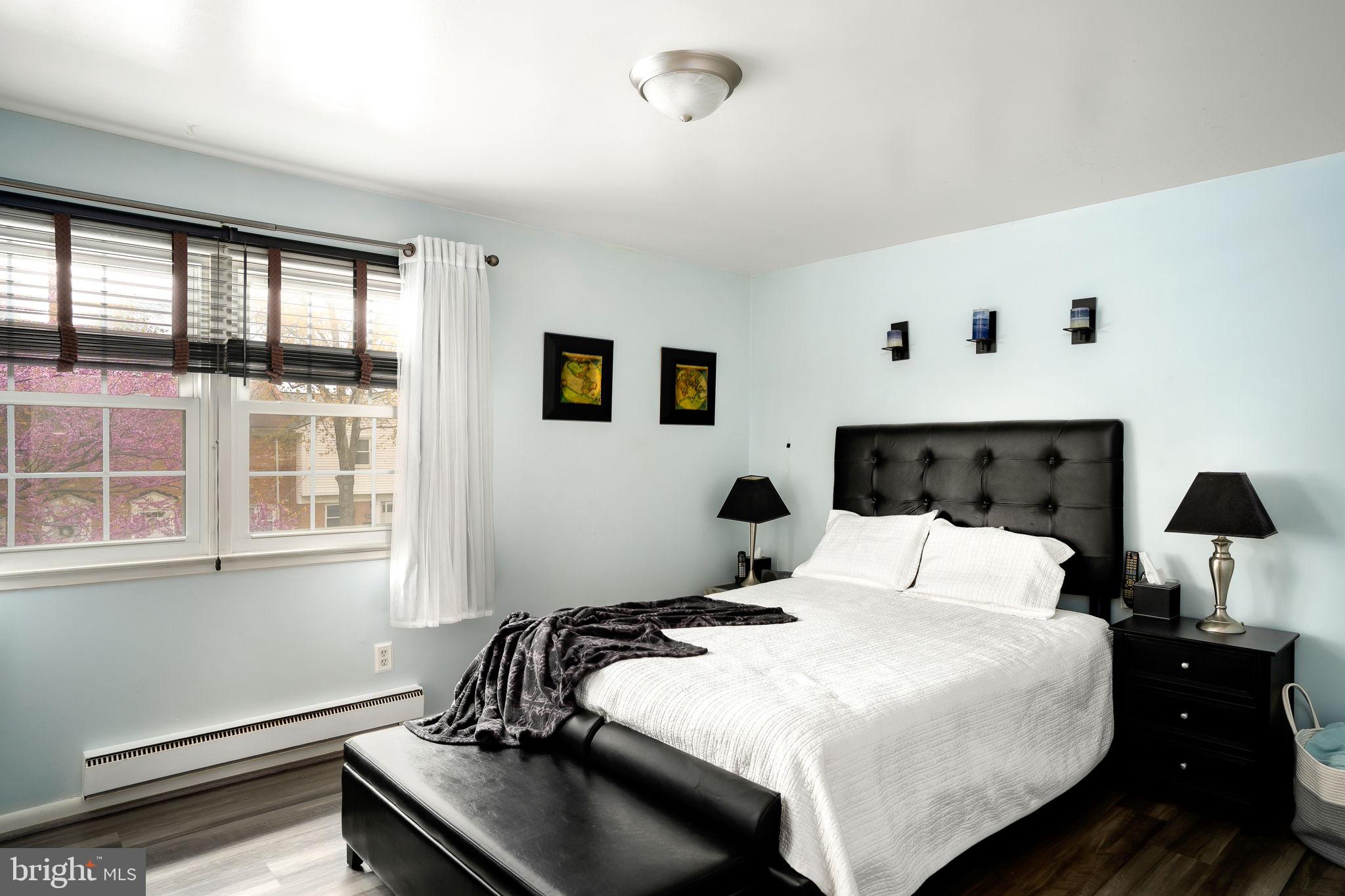 VIRGINIA KNOLLS - Residential