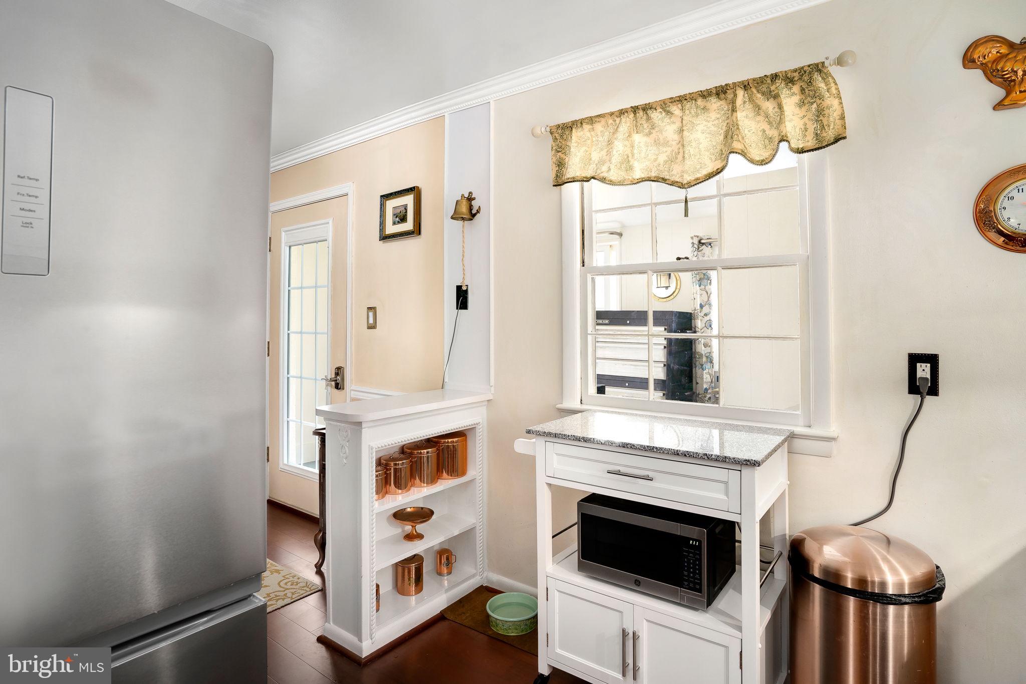 VIRGINIA KNOLLS - Residential