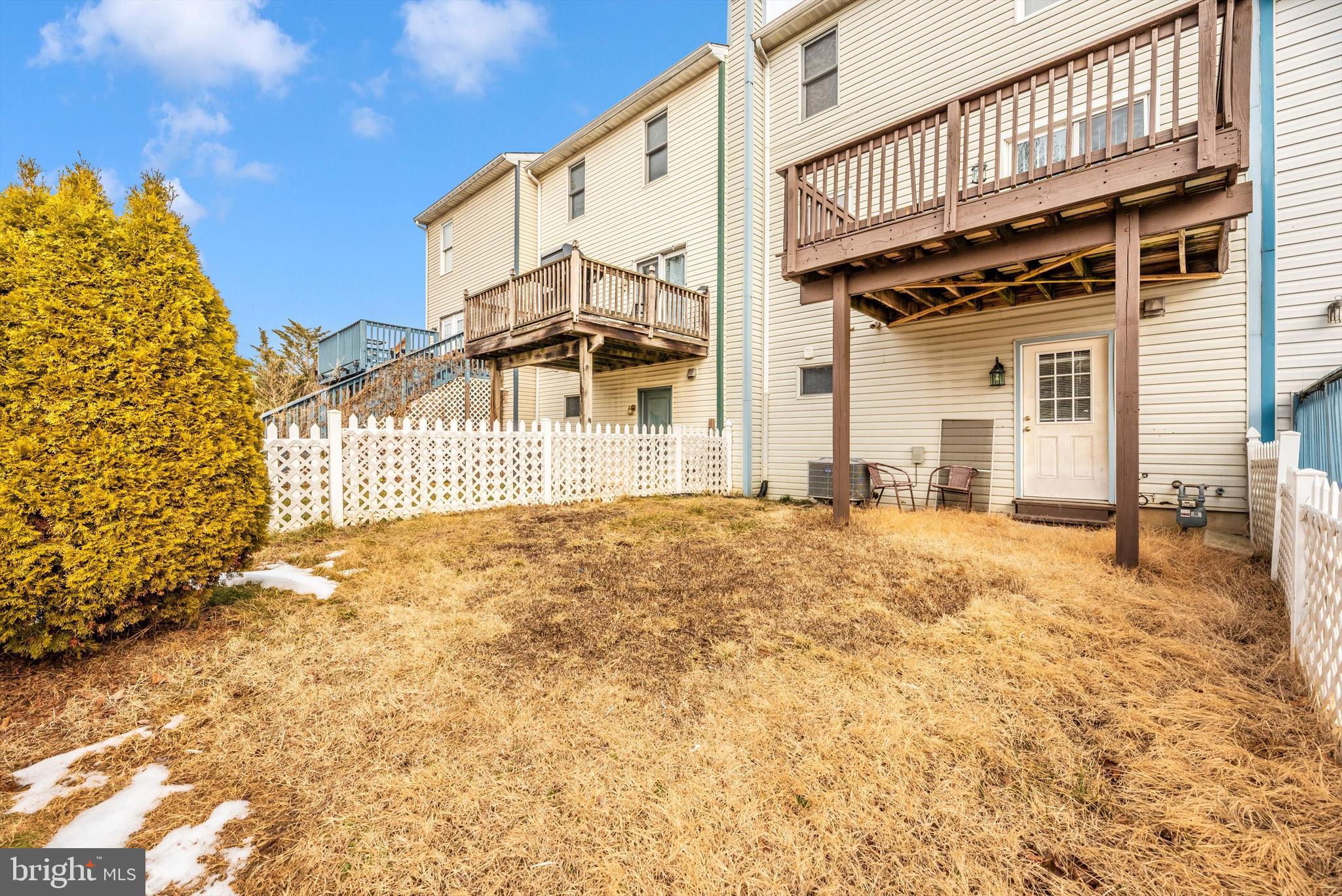 KENLY SQUARE - Residential