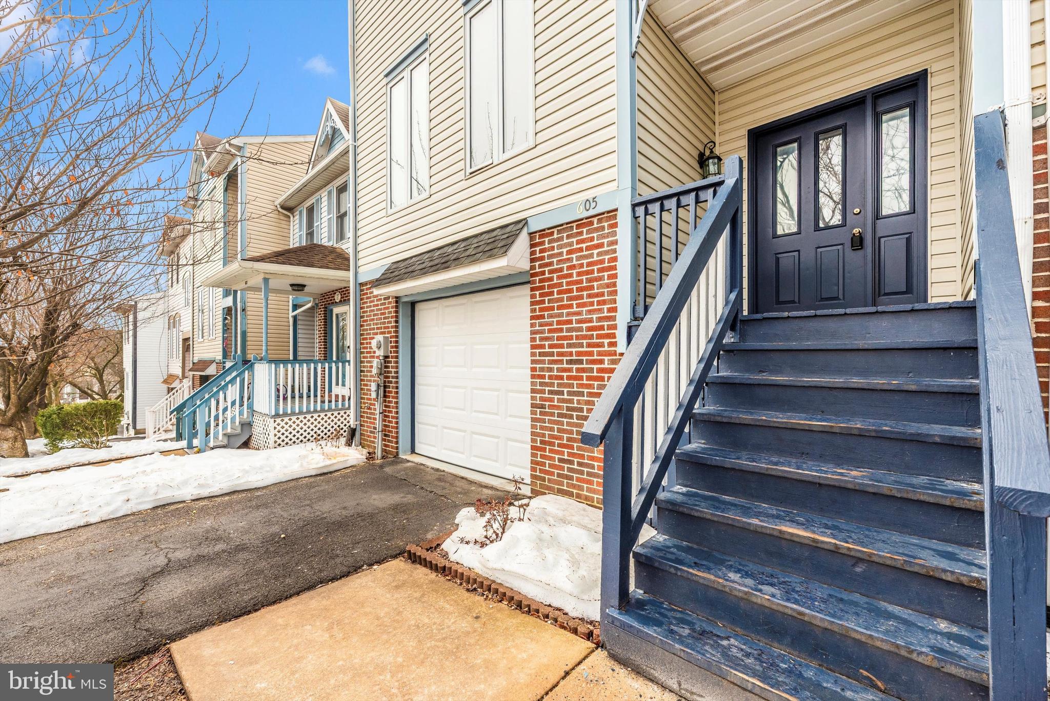 KENLY SQUARE - Residential