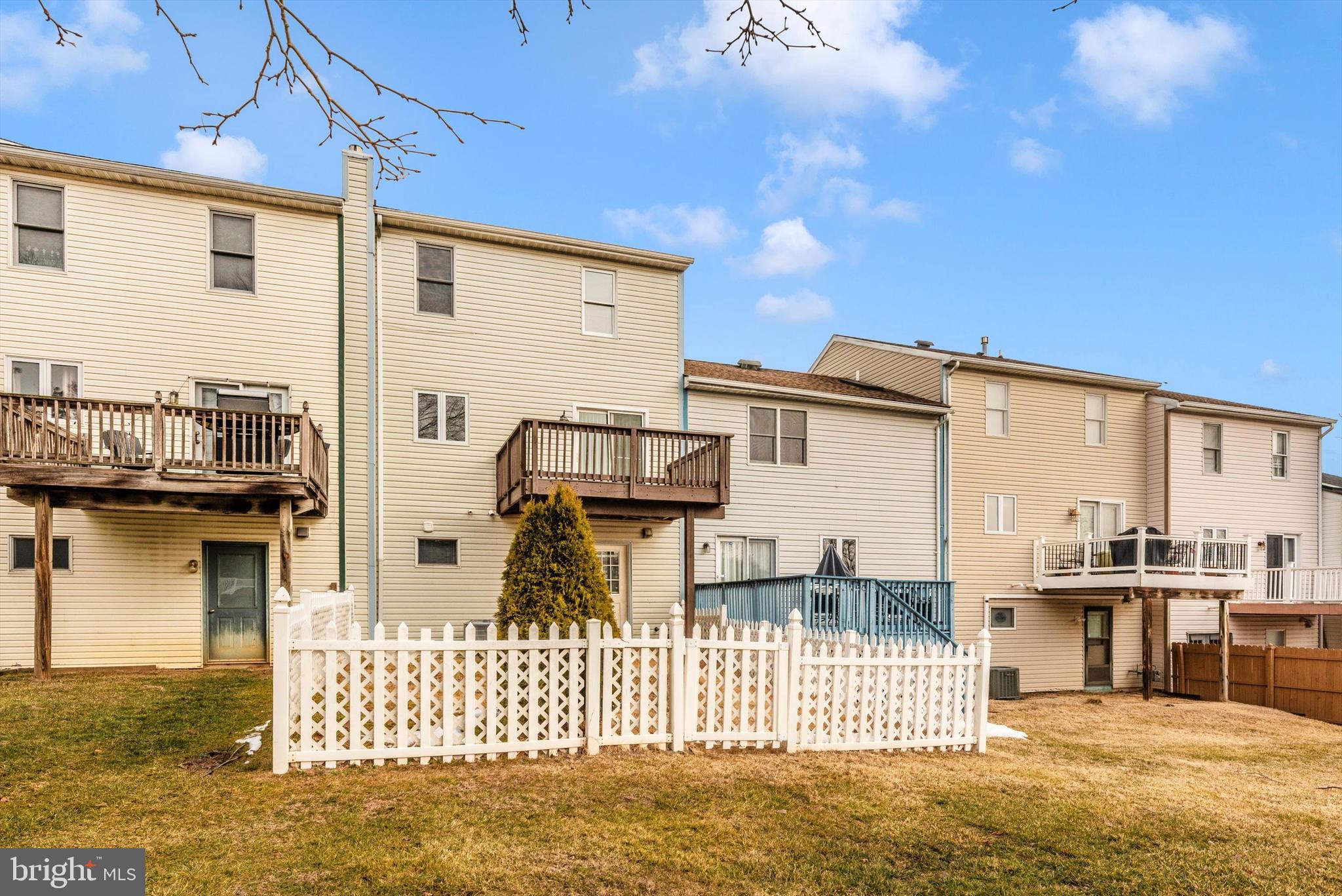KENLY SQUARE - Residential