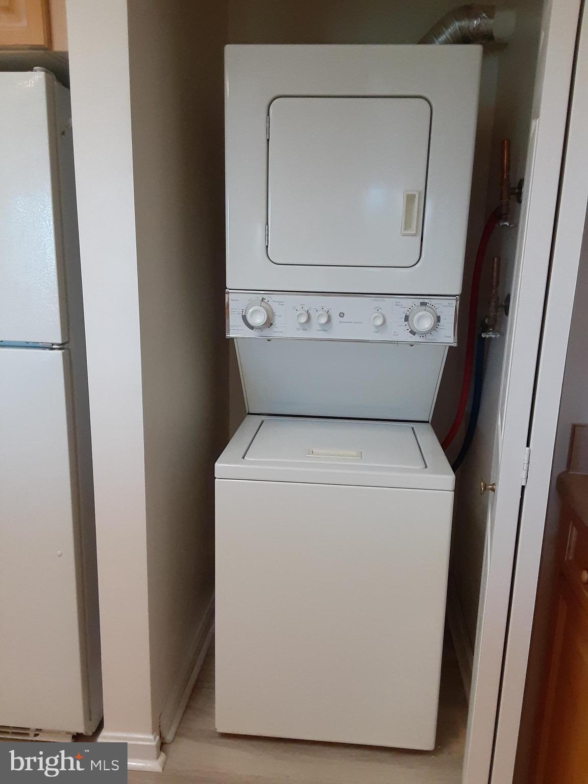 TURNBERRY COURTS AT LEIS - Residential